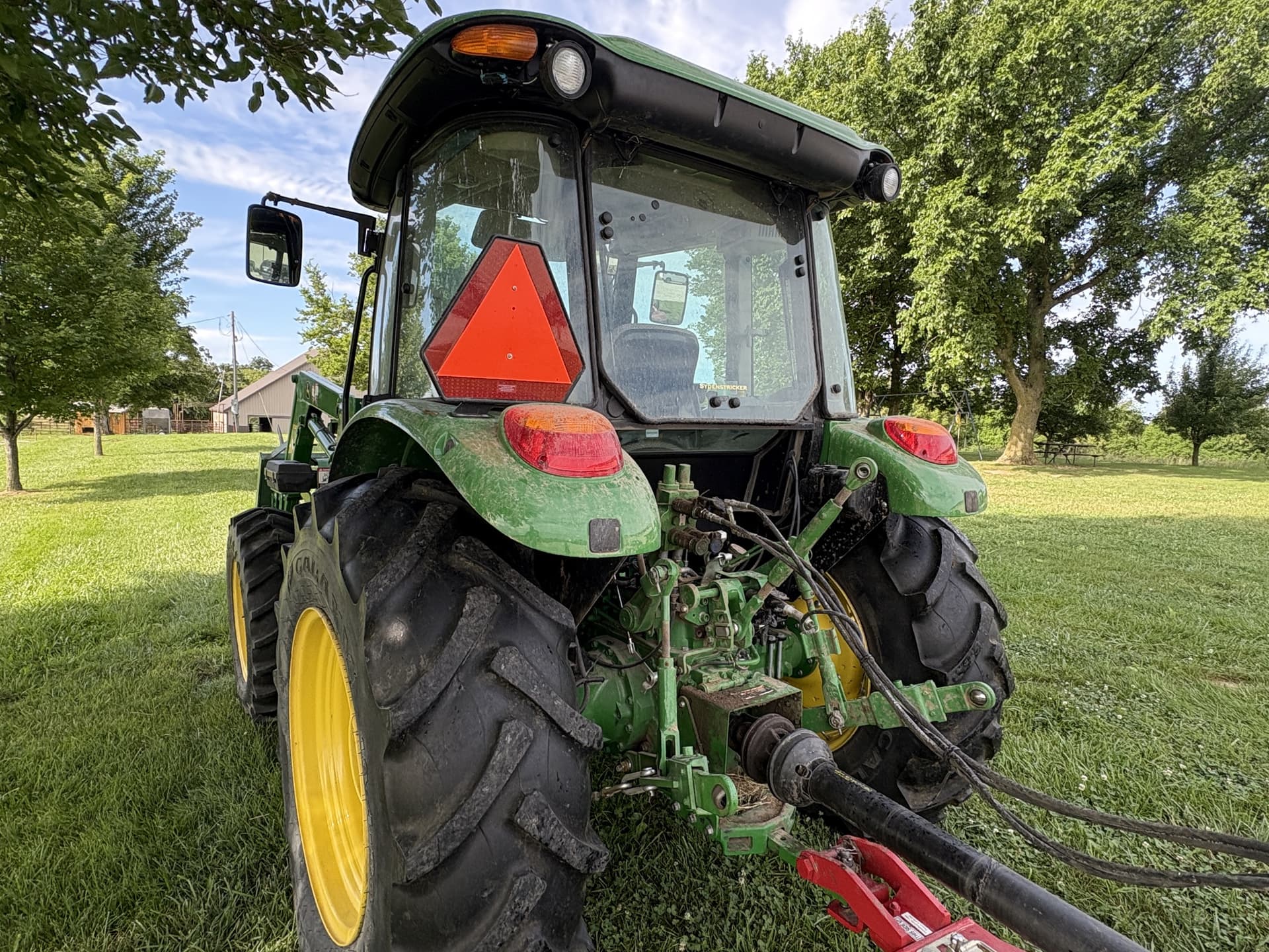 2015 John Deere 5085E Image
