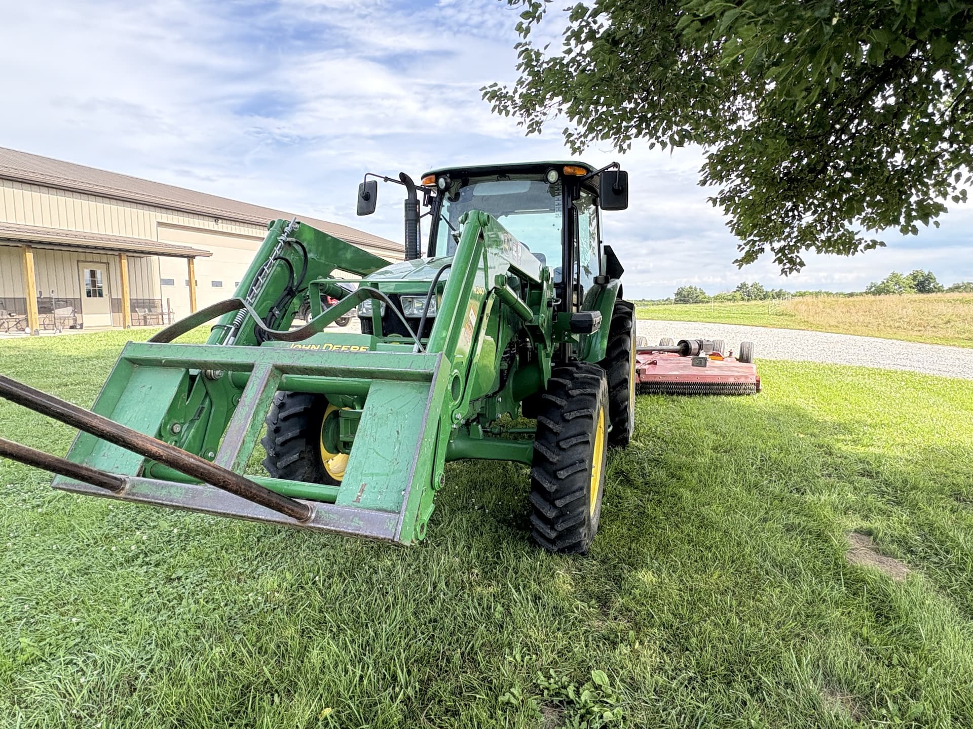 2015 John Deere 5085E Image