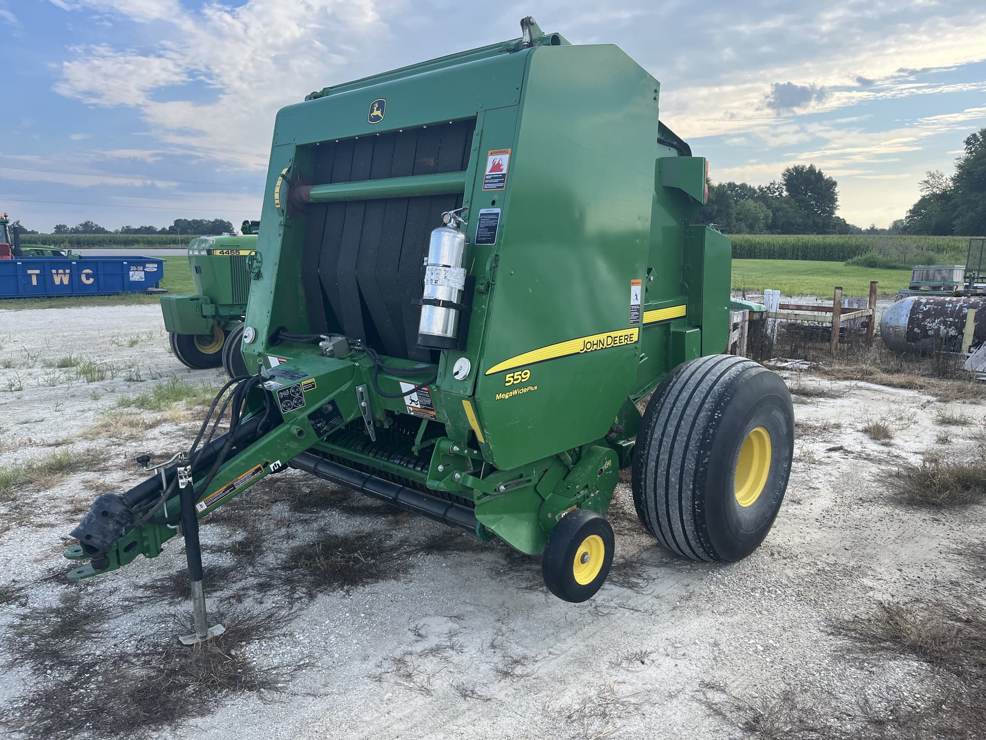 2015 John Deere 559 Image