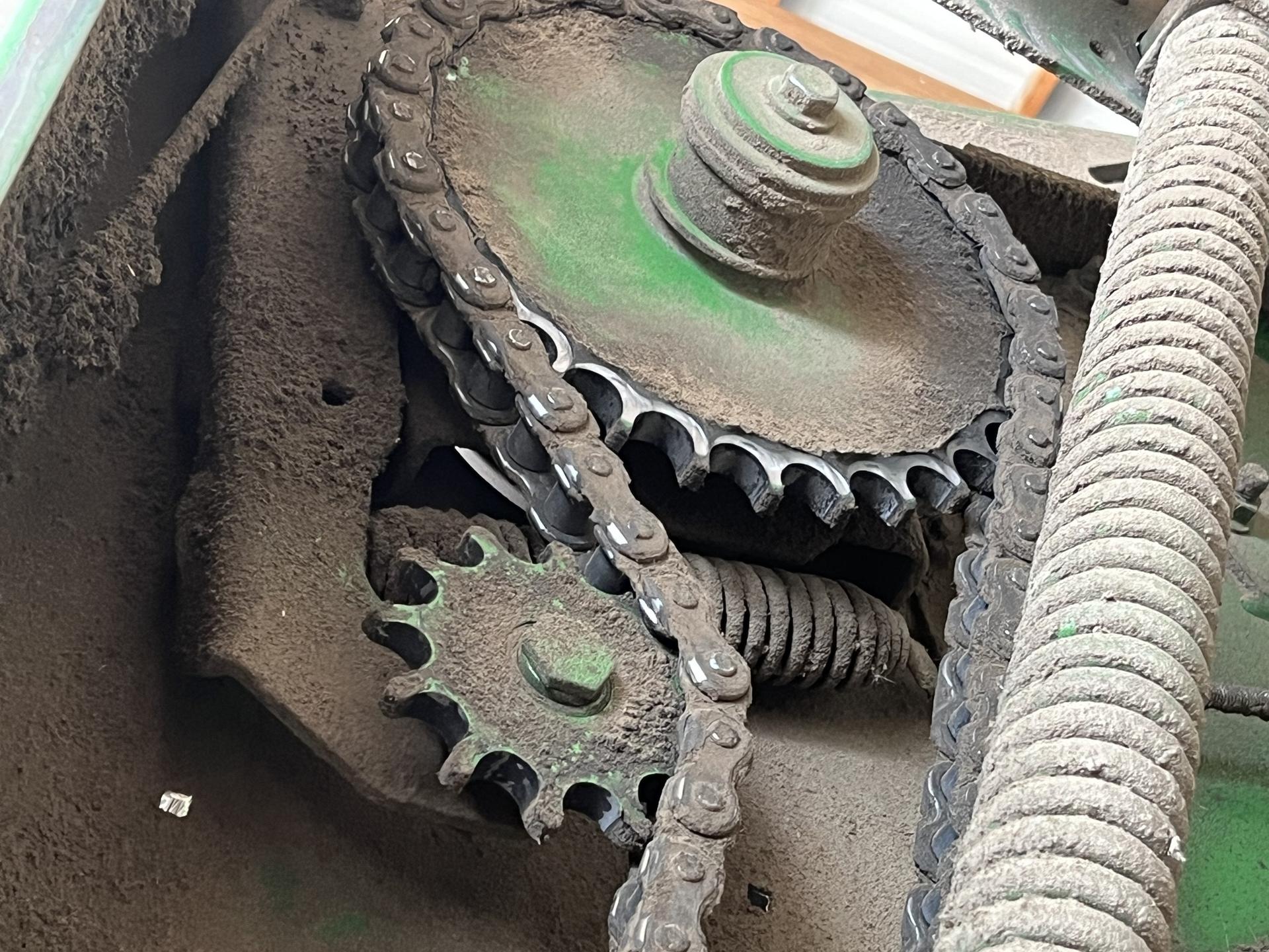 2021 John Deere 560M Image