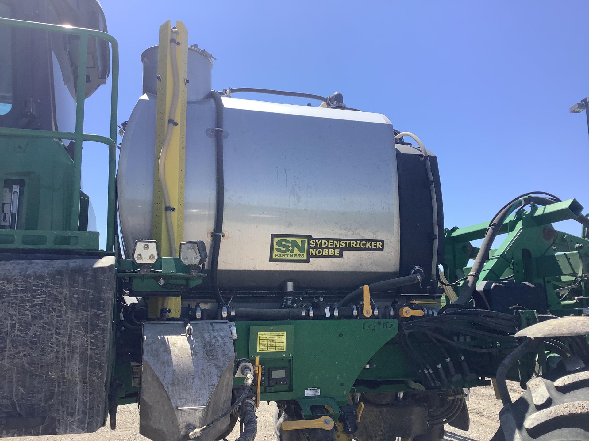2022 John Deere 410R Image