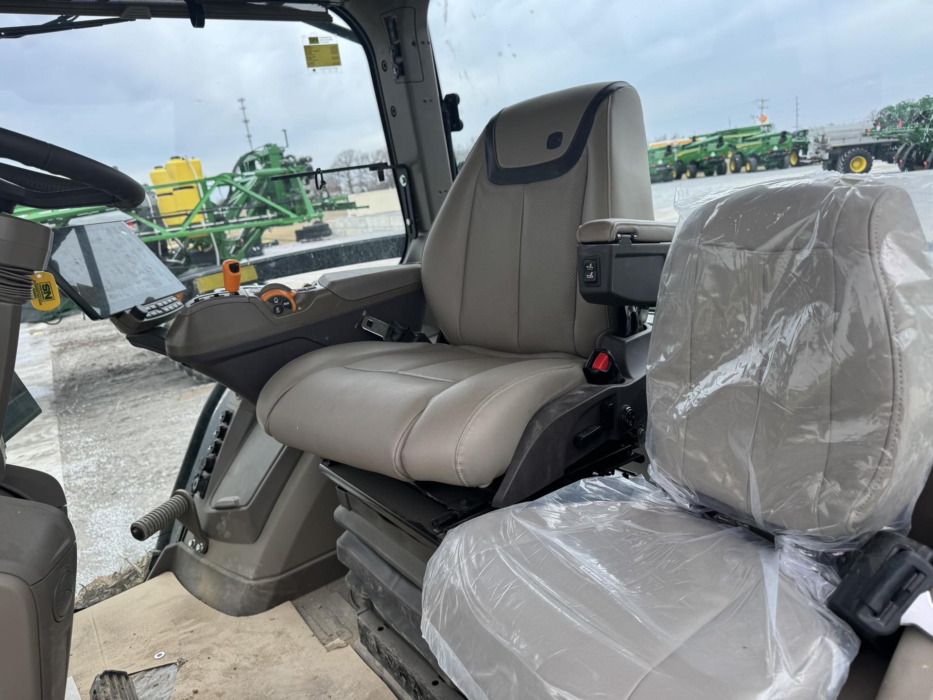 2024 John Deere 8R 410 Image