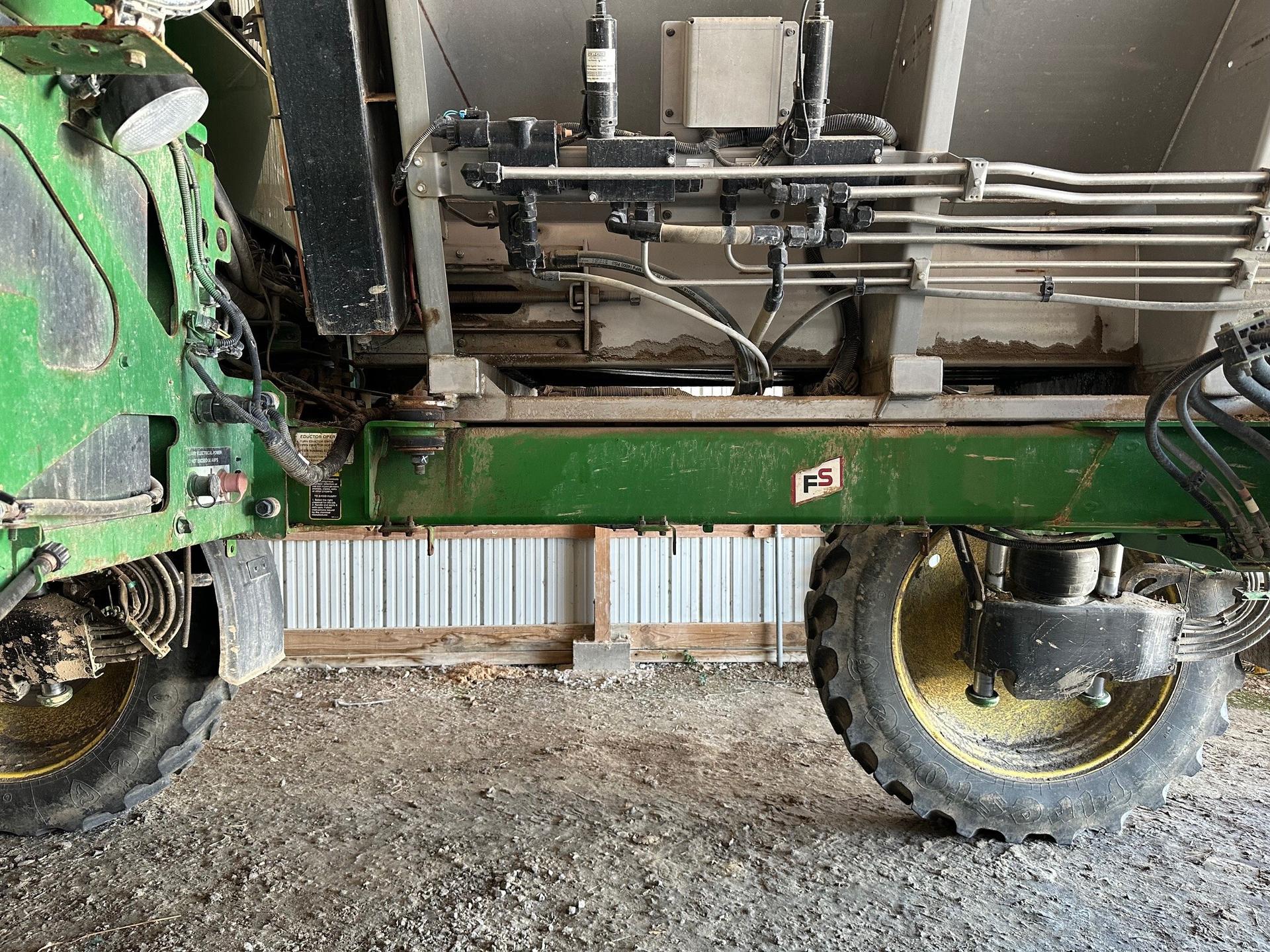2020 John Deere R4038 Image