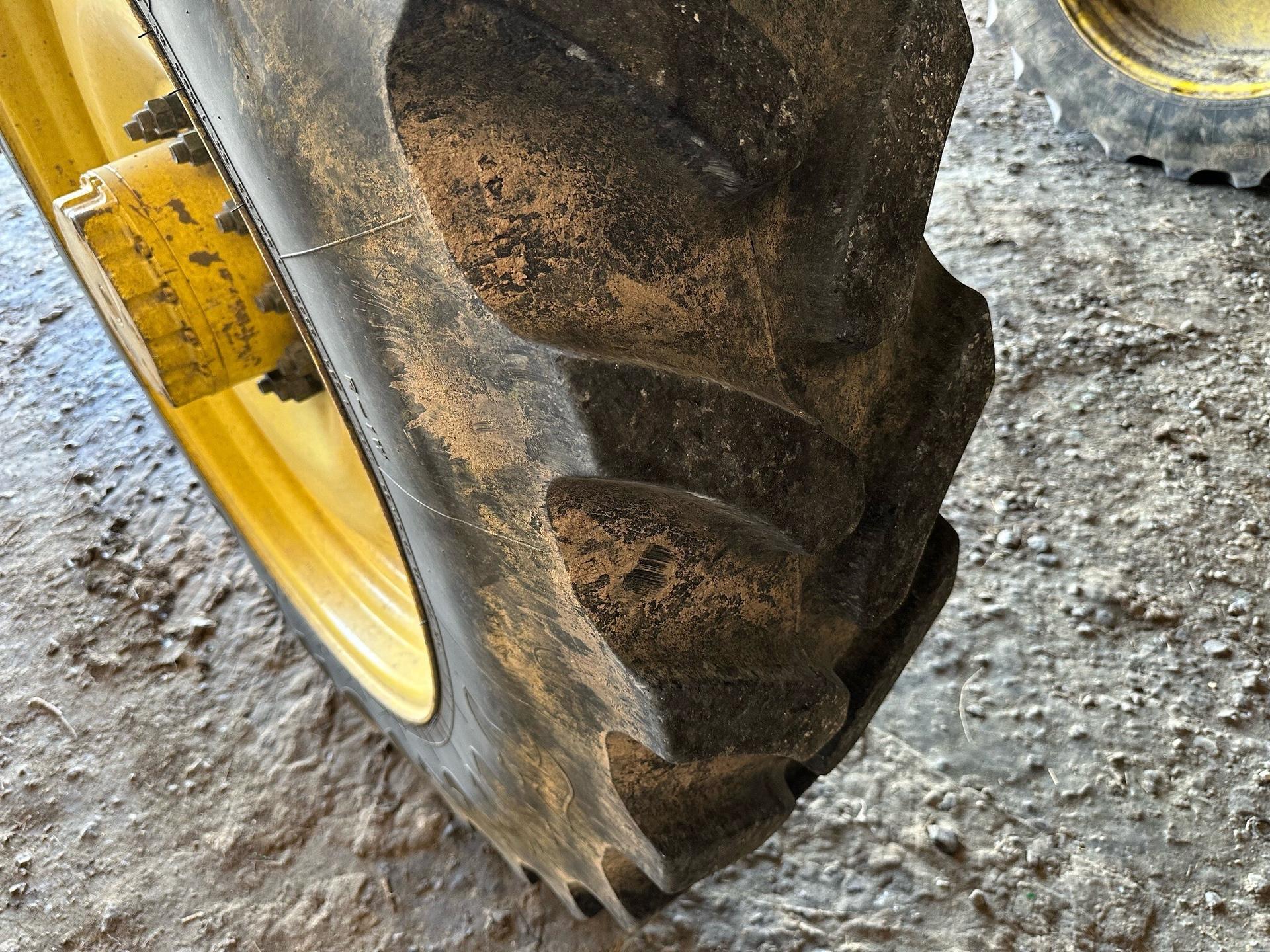 2020 John Deere R4038 Image