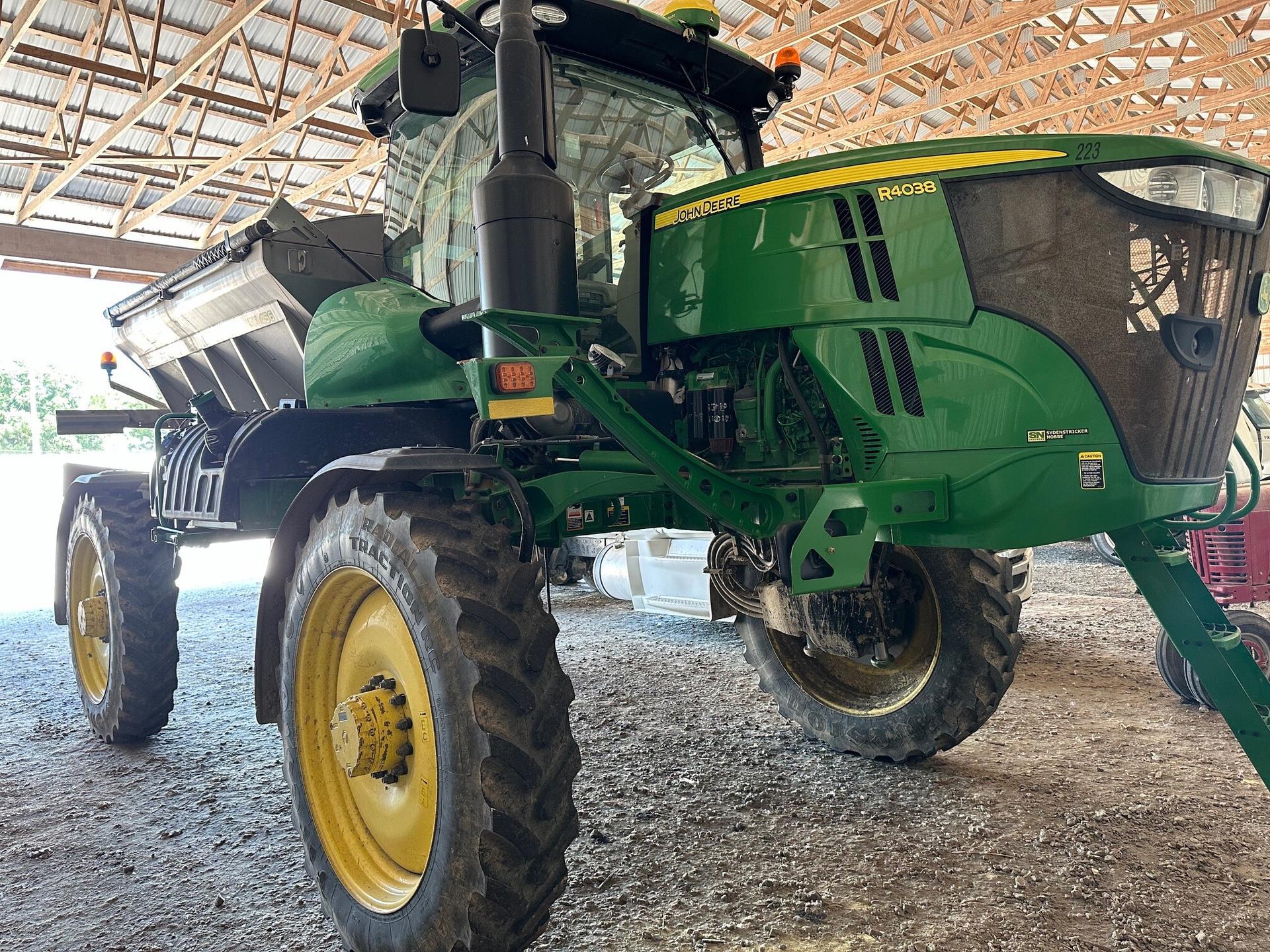 2020 John Deere R4038 Image
