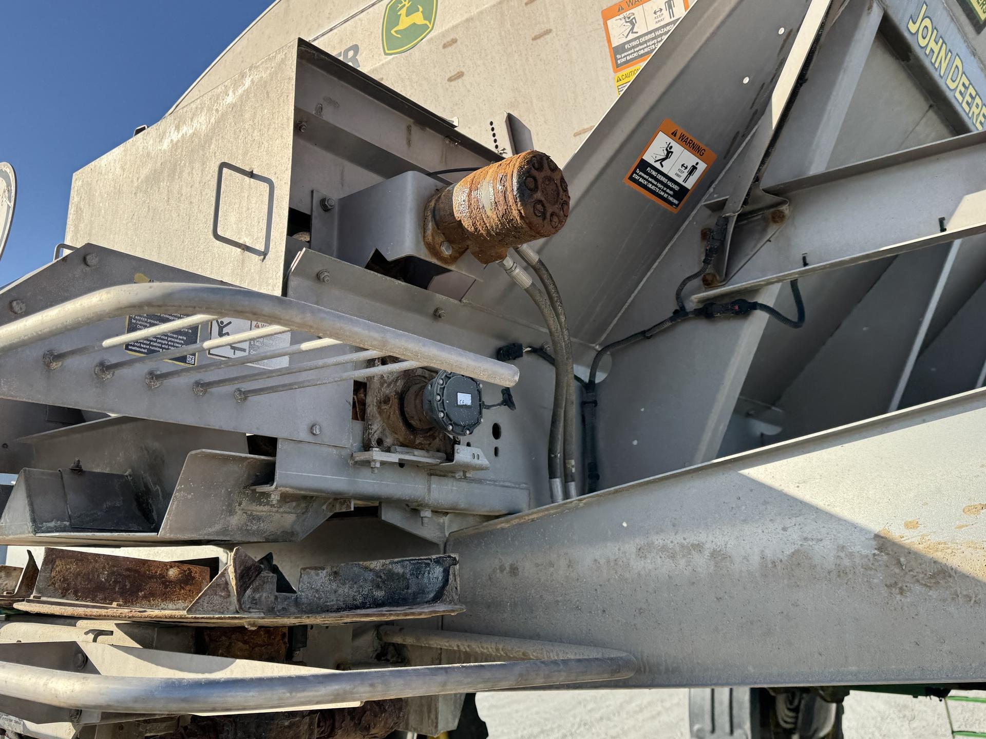 2020 John Deere R4038 Image