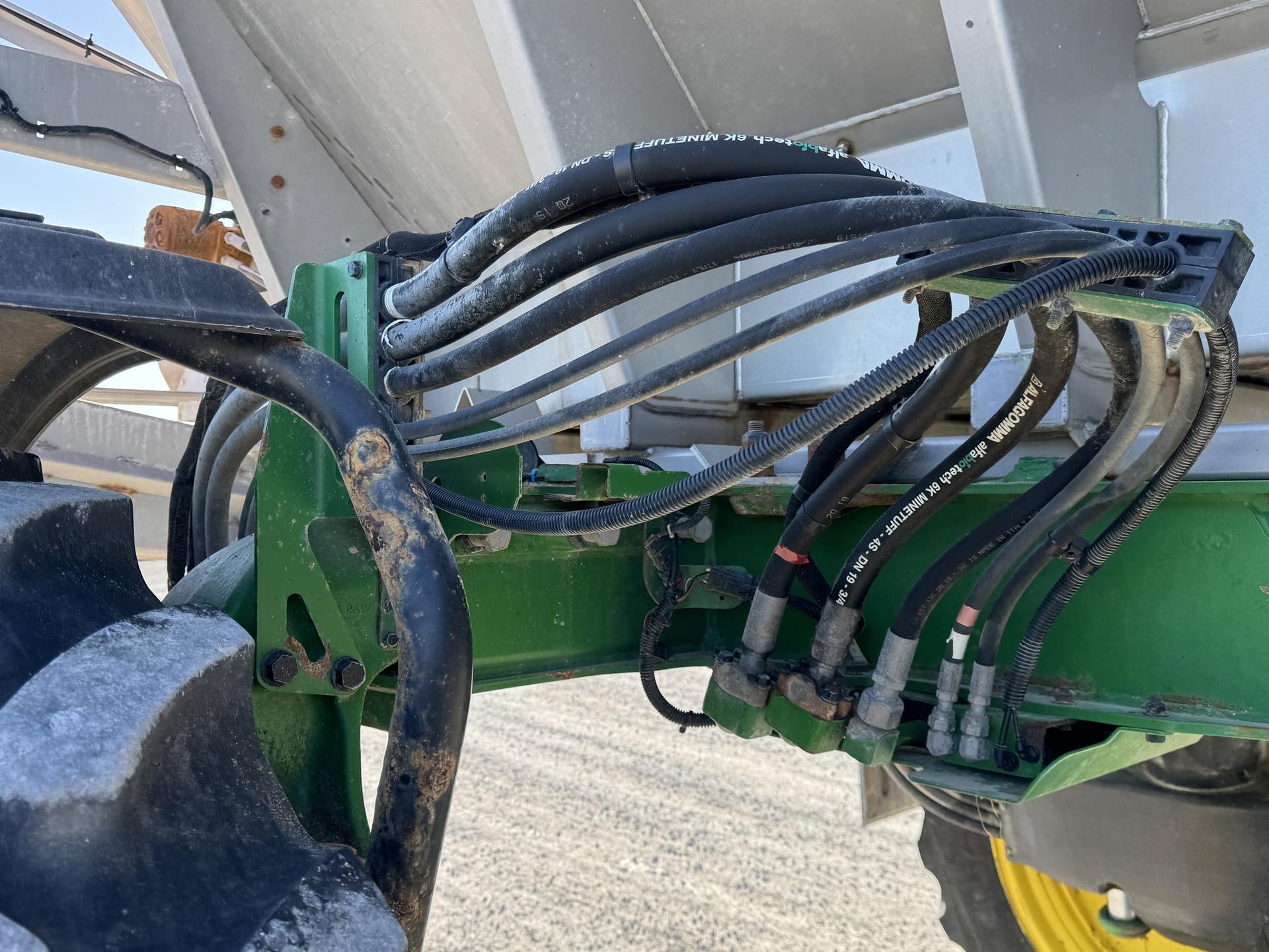 2020 John Deere R4038 Image