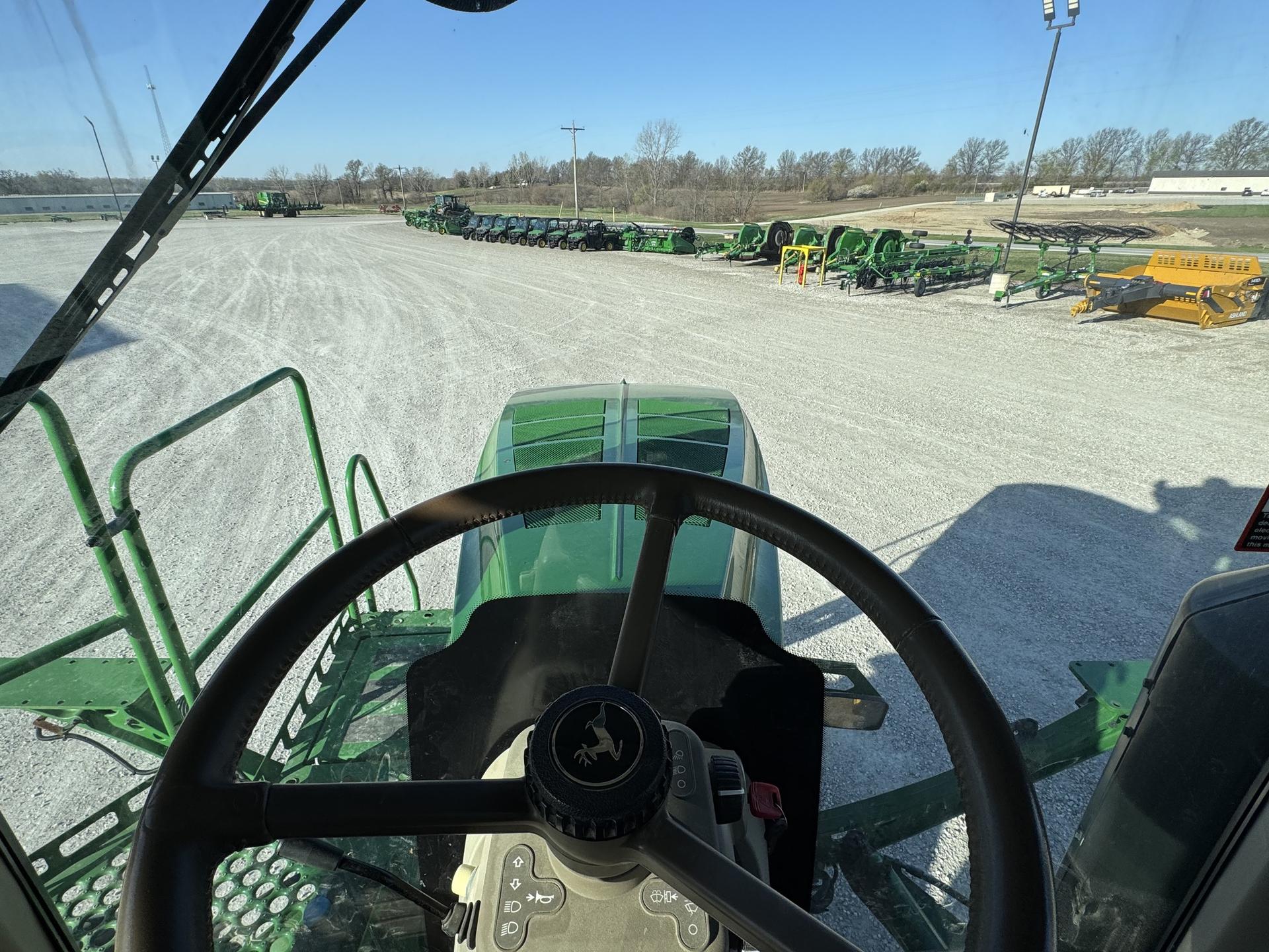 2020 John Deere R4038 Image