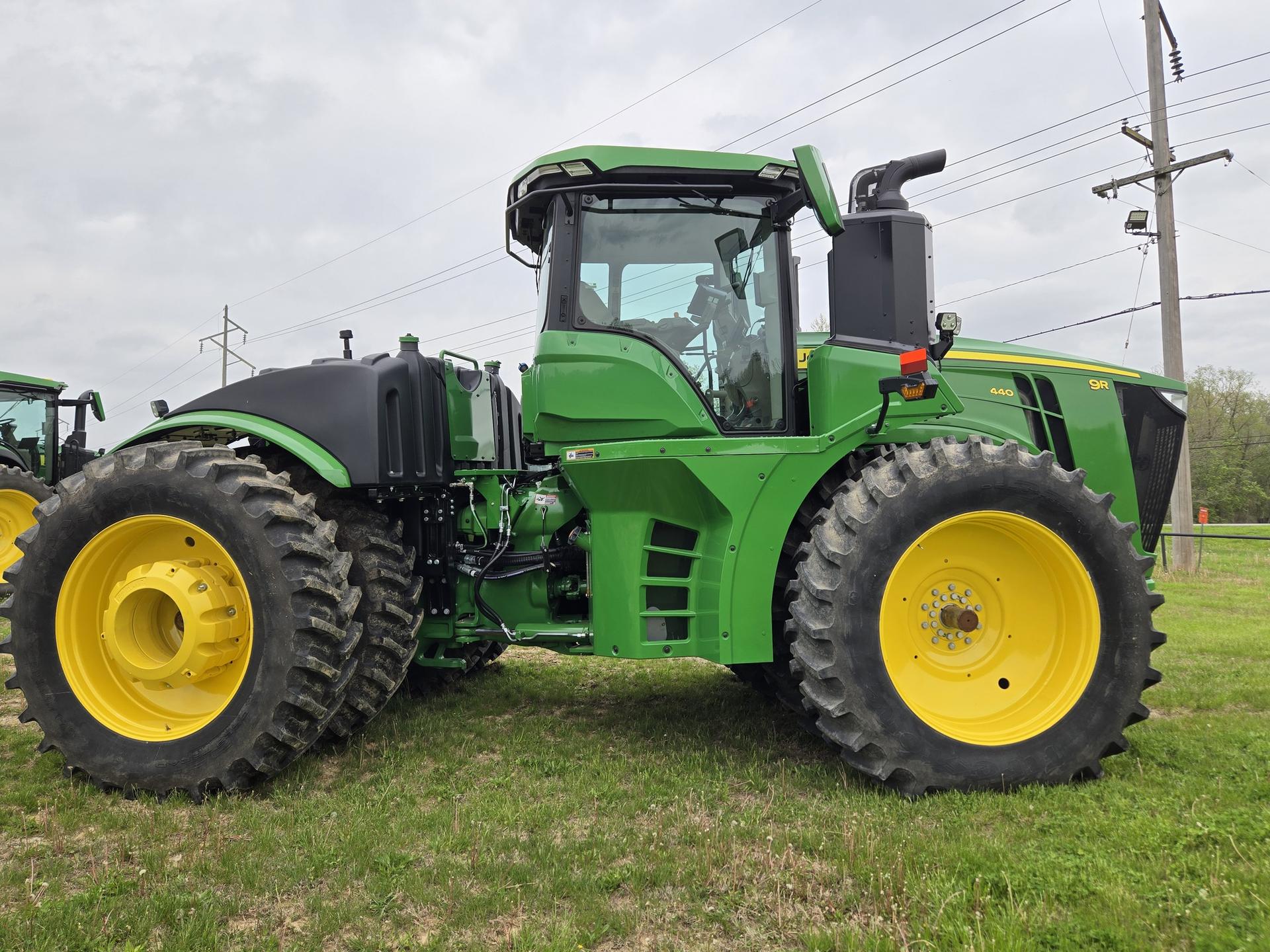 2024 John Deere 9R 440 Image
