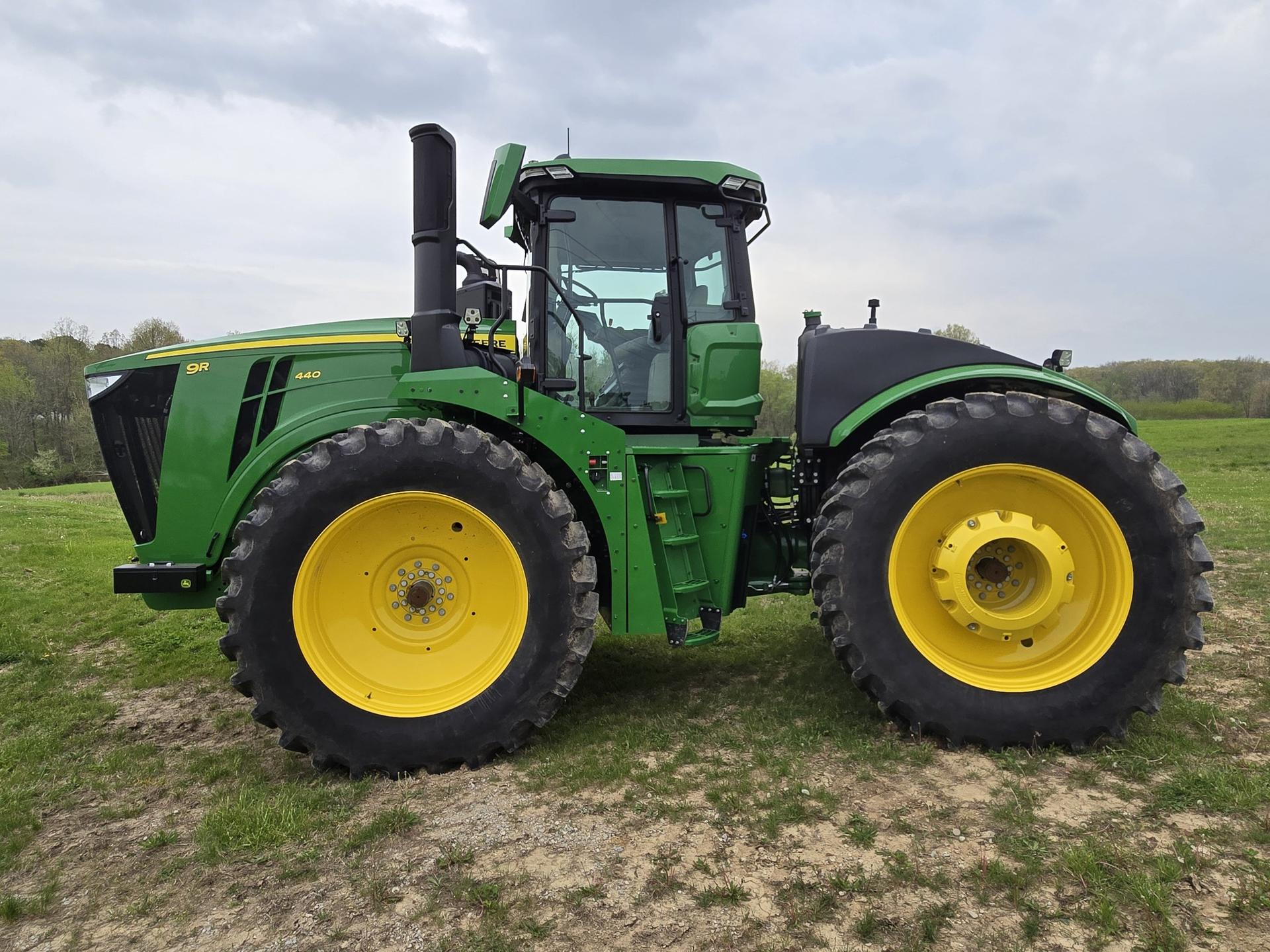 2024 John Deere 9R 440 Image