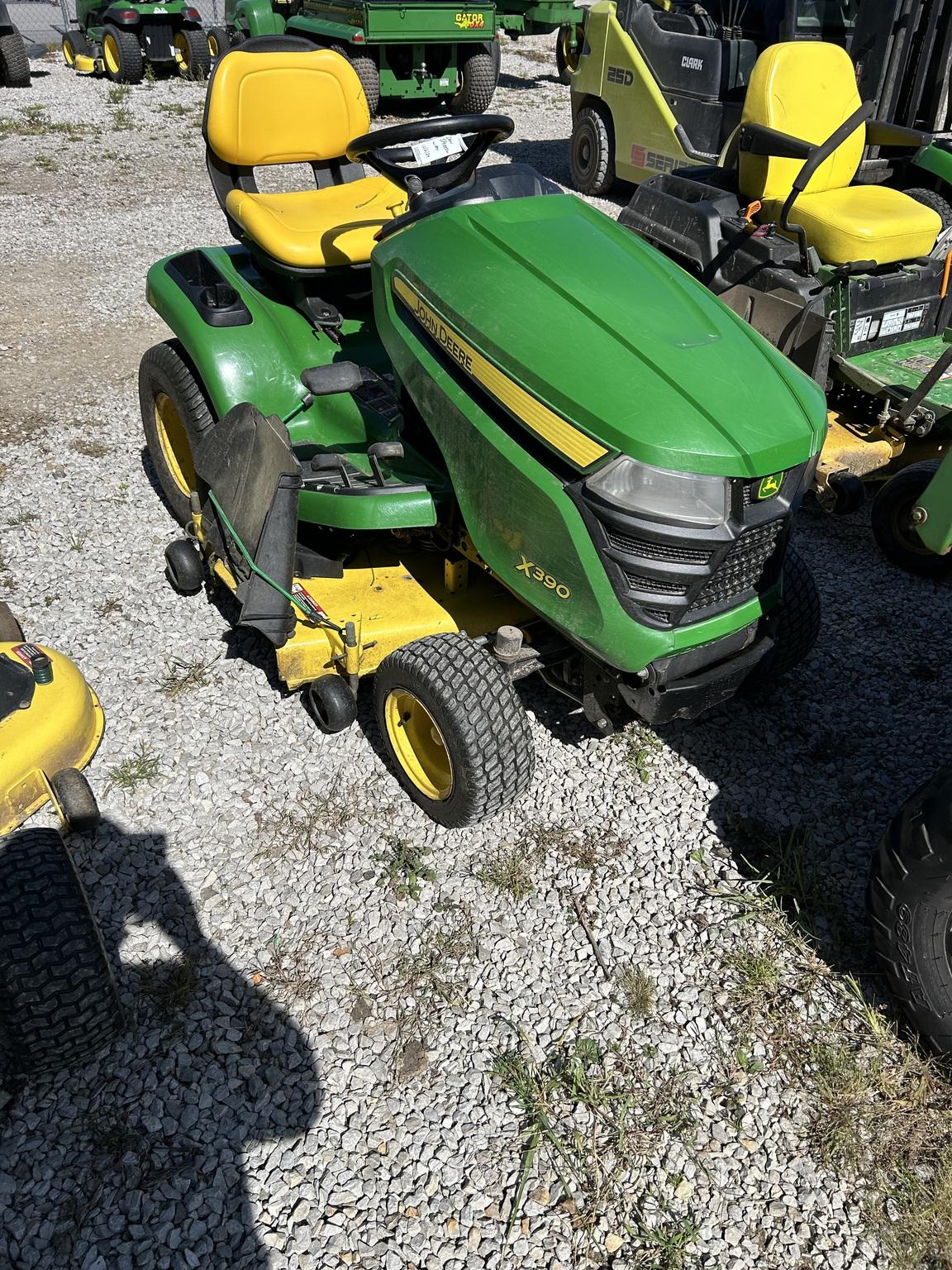 2016 John Deere X390 Image