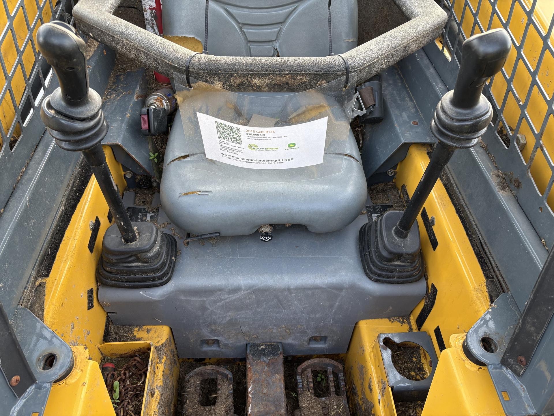 2015 Gehl R135 Image