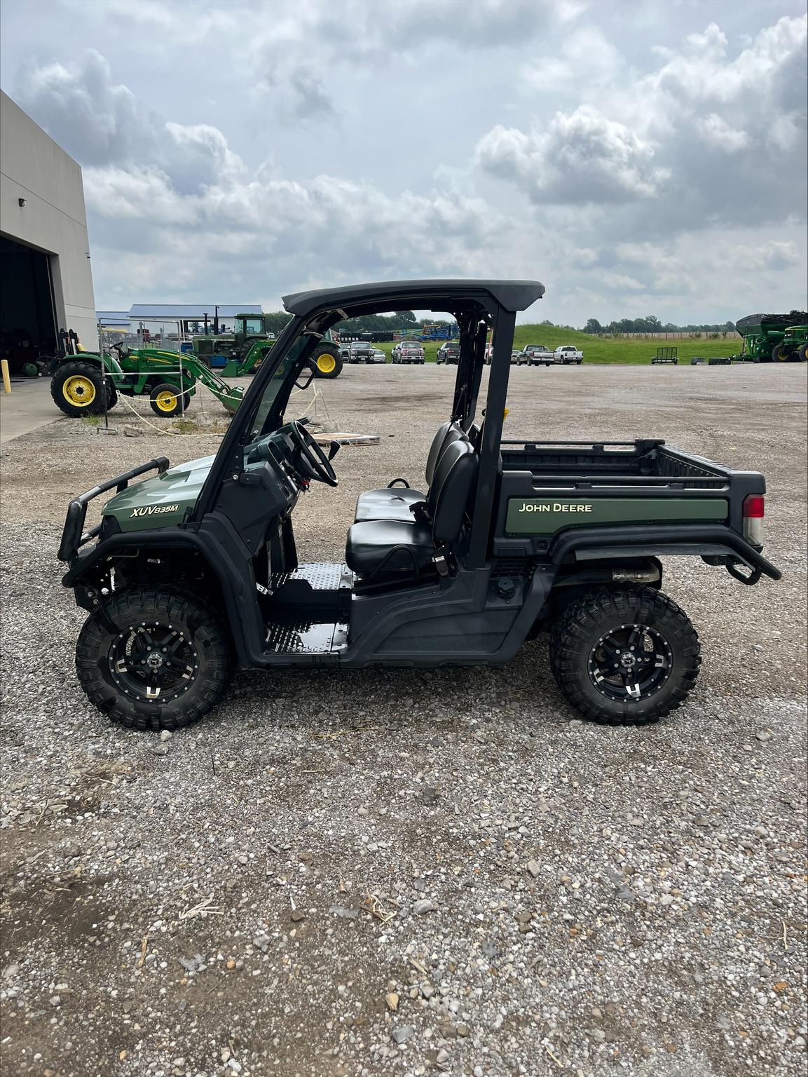 2019 John Deere XUV 835M Image
