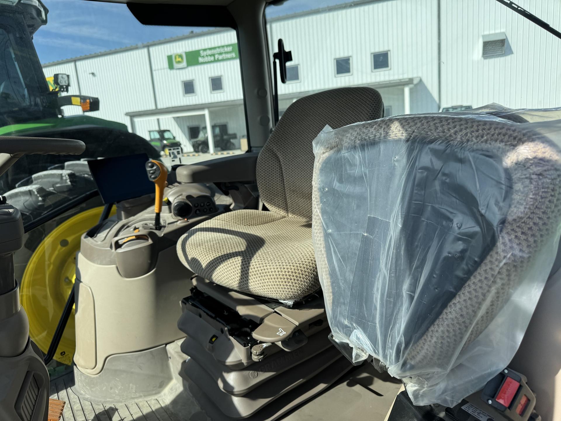2024 John Deere 6R 110 Image