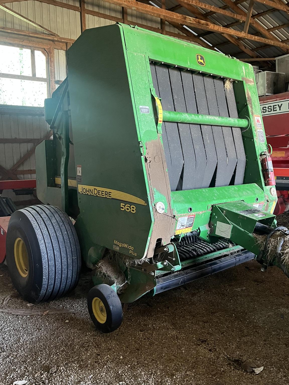 2011 John Deere 568 Image