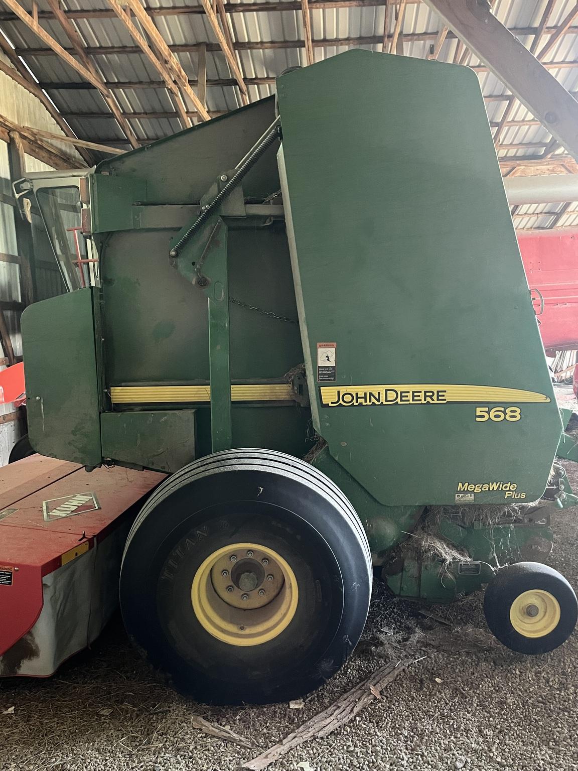 2011 John Deere 568 Image