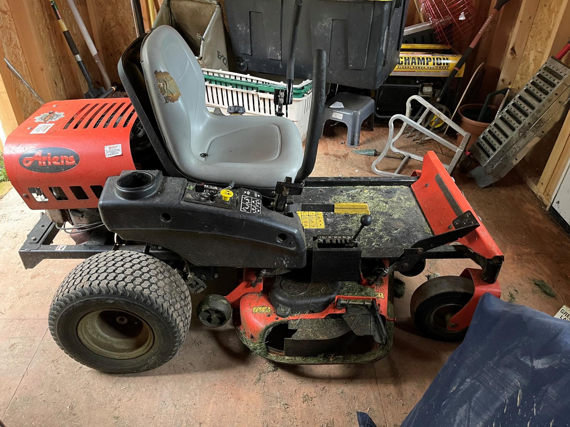 2014 Ariens Zoom 42 Image
