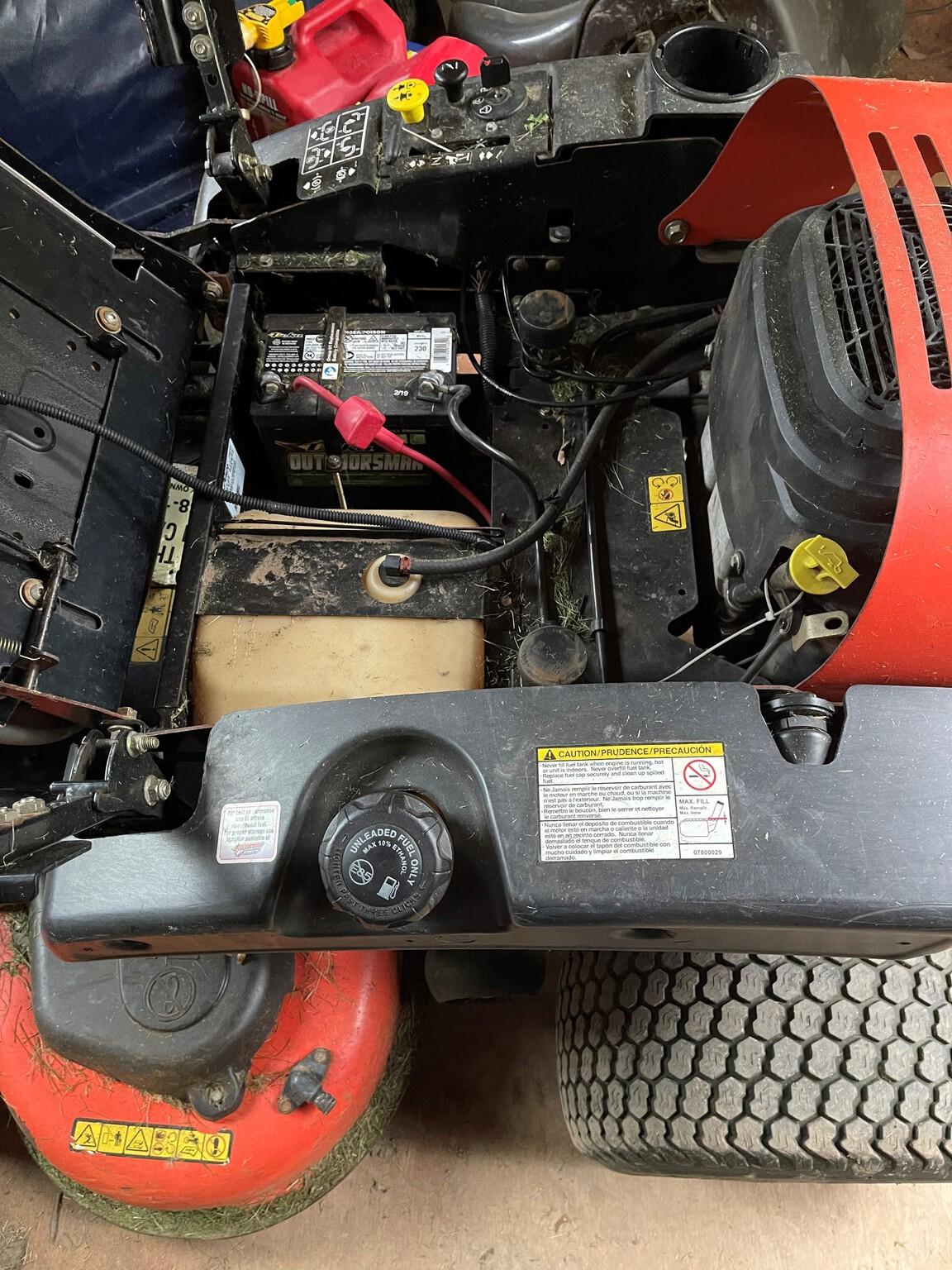 2014 Ariens Zoom 42 Image