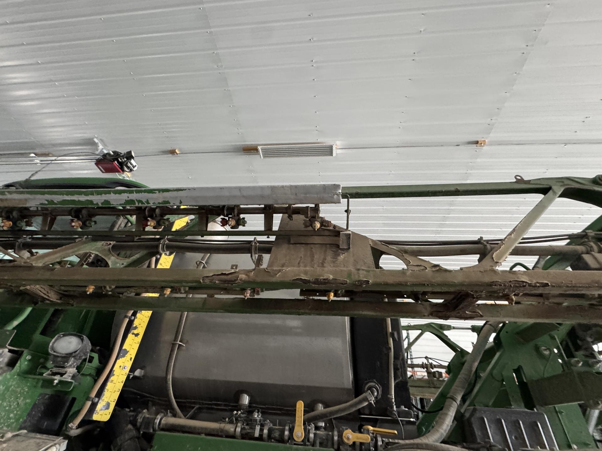 2014 John Deere R4038 Image
