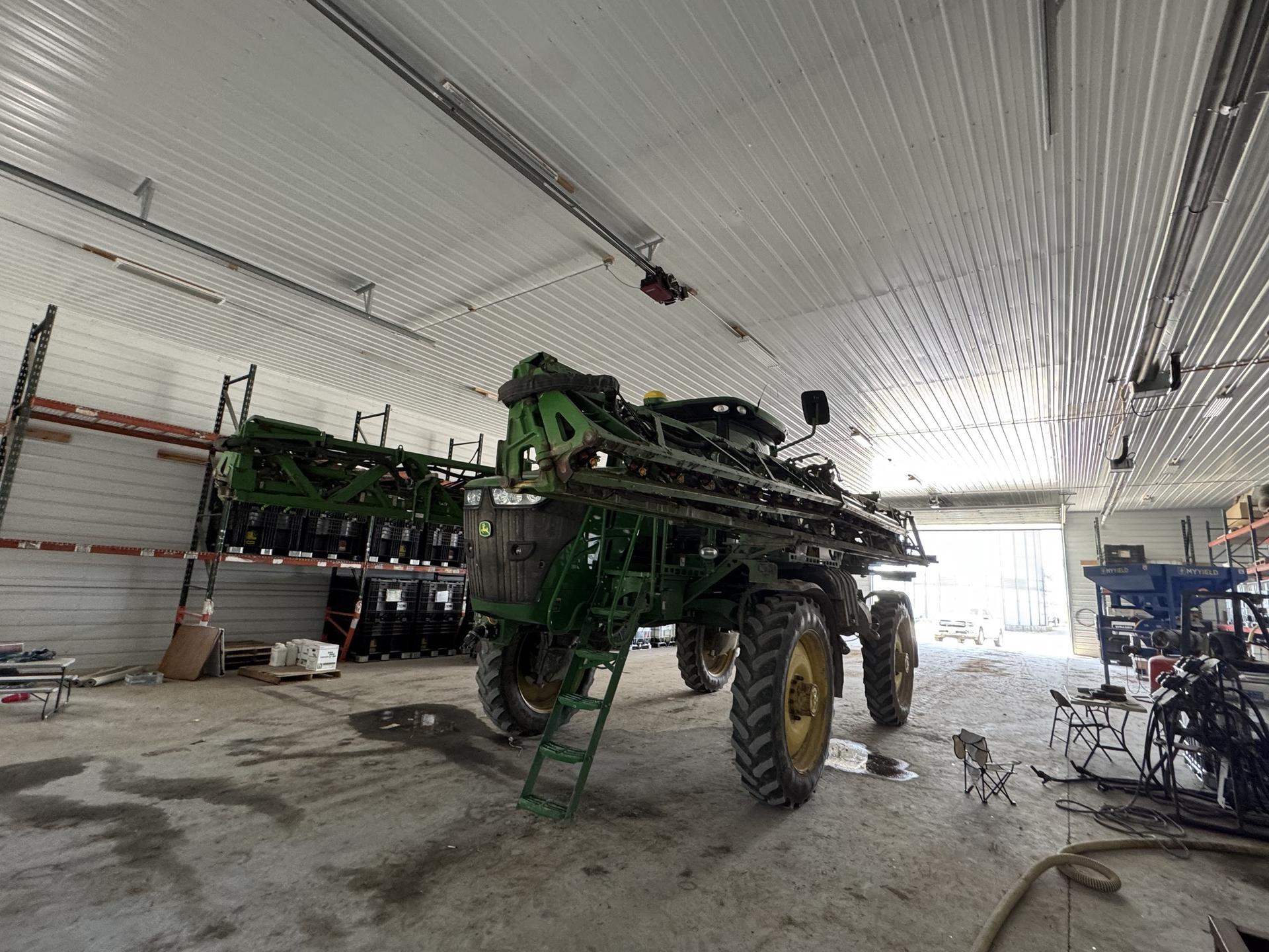 2014 John Deere R4038 Image