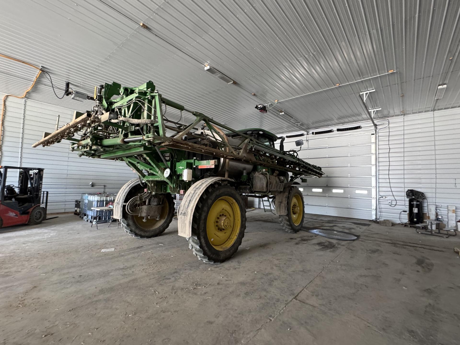 2014 John Deere R4038 Image