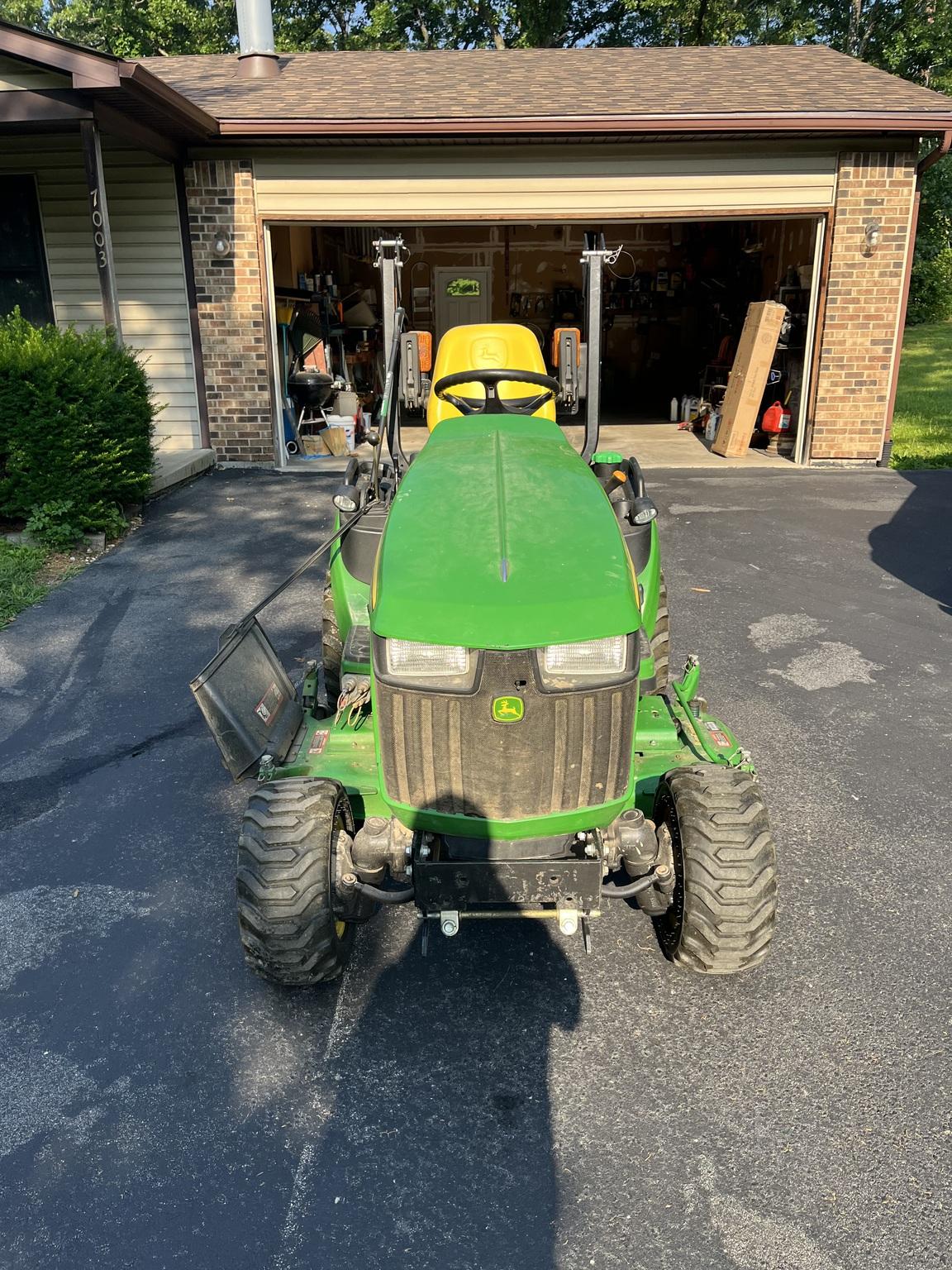 2014 John Deere 1025R Image