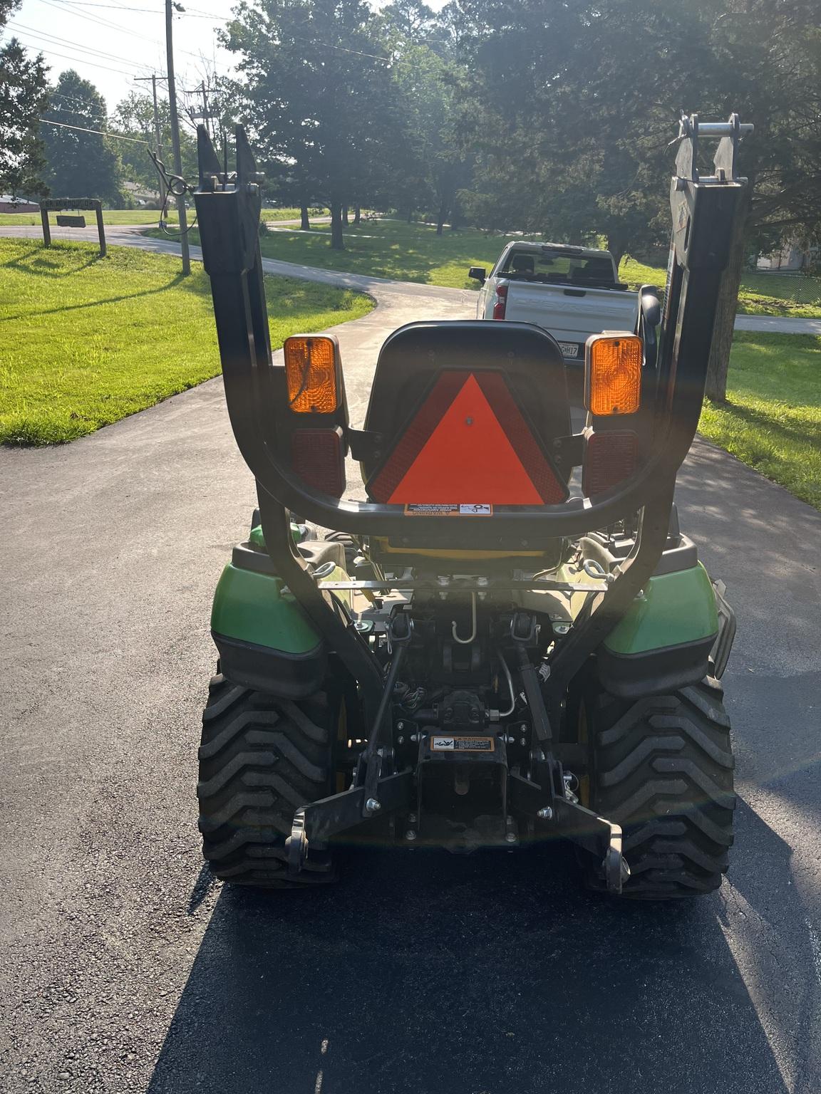 2014 John Deere 1025R Image