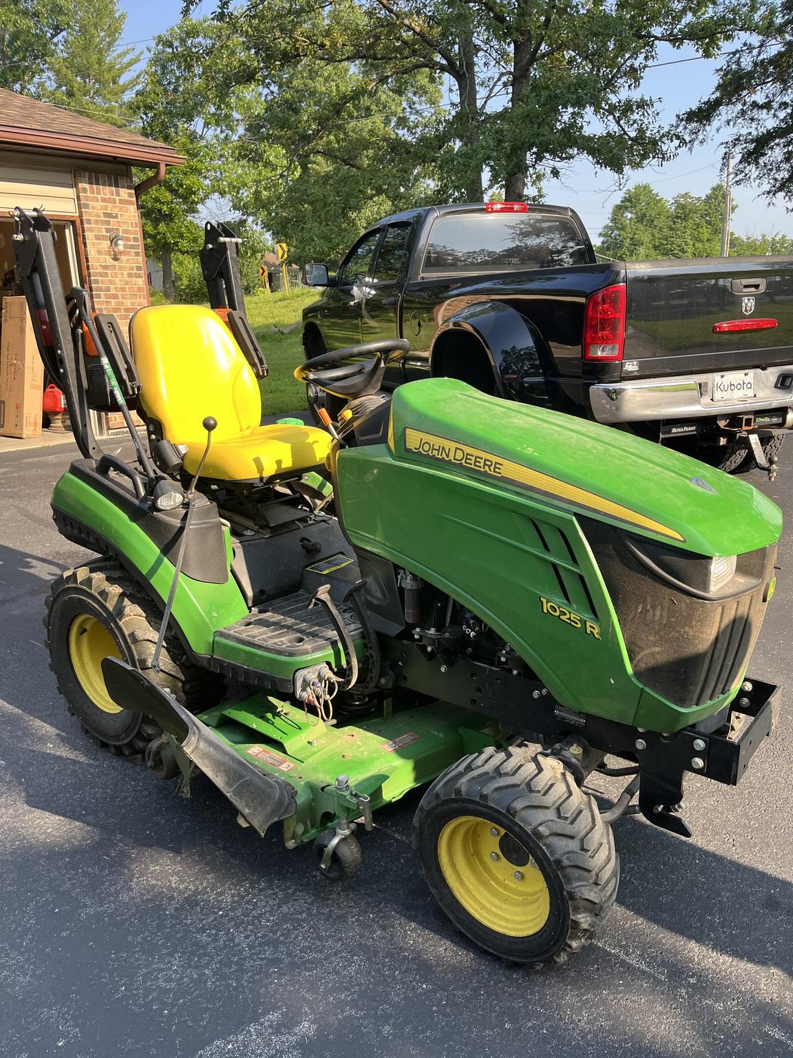 2014 John Deere 1025R Image