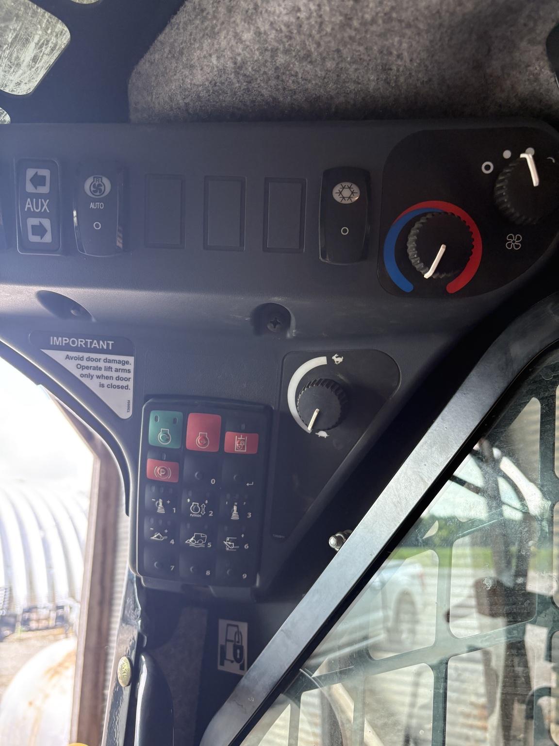 2019 John Deere 331G Image