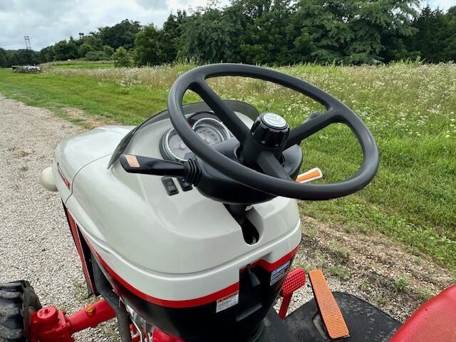 2010 New Holland Boomer 8N Image