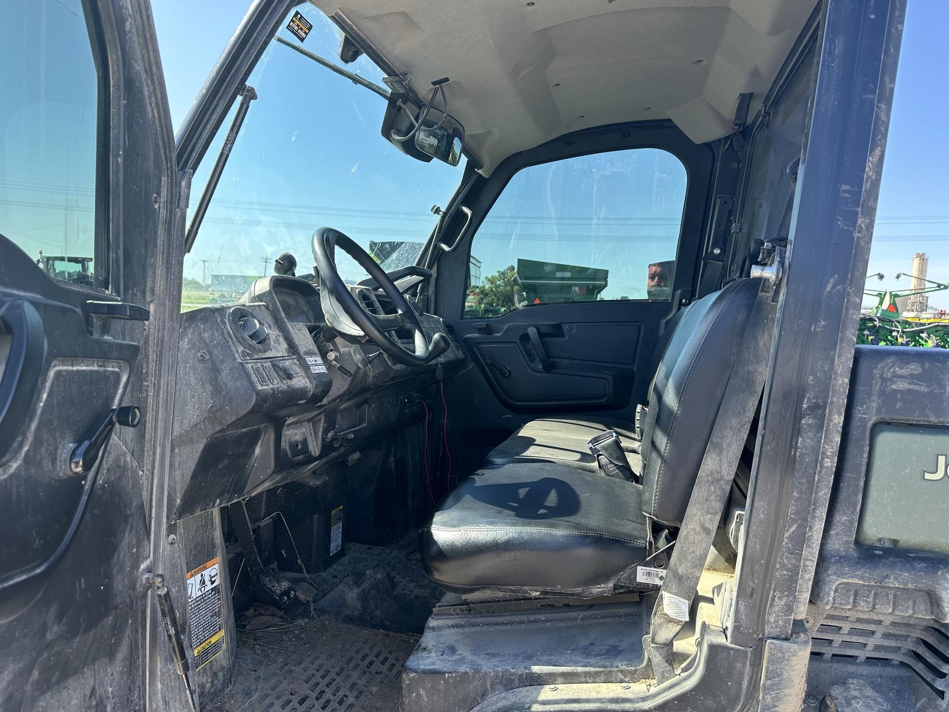 2022 John Deere XUV 835M Image