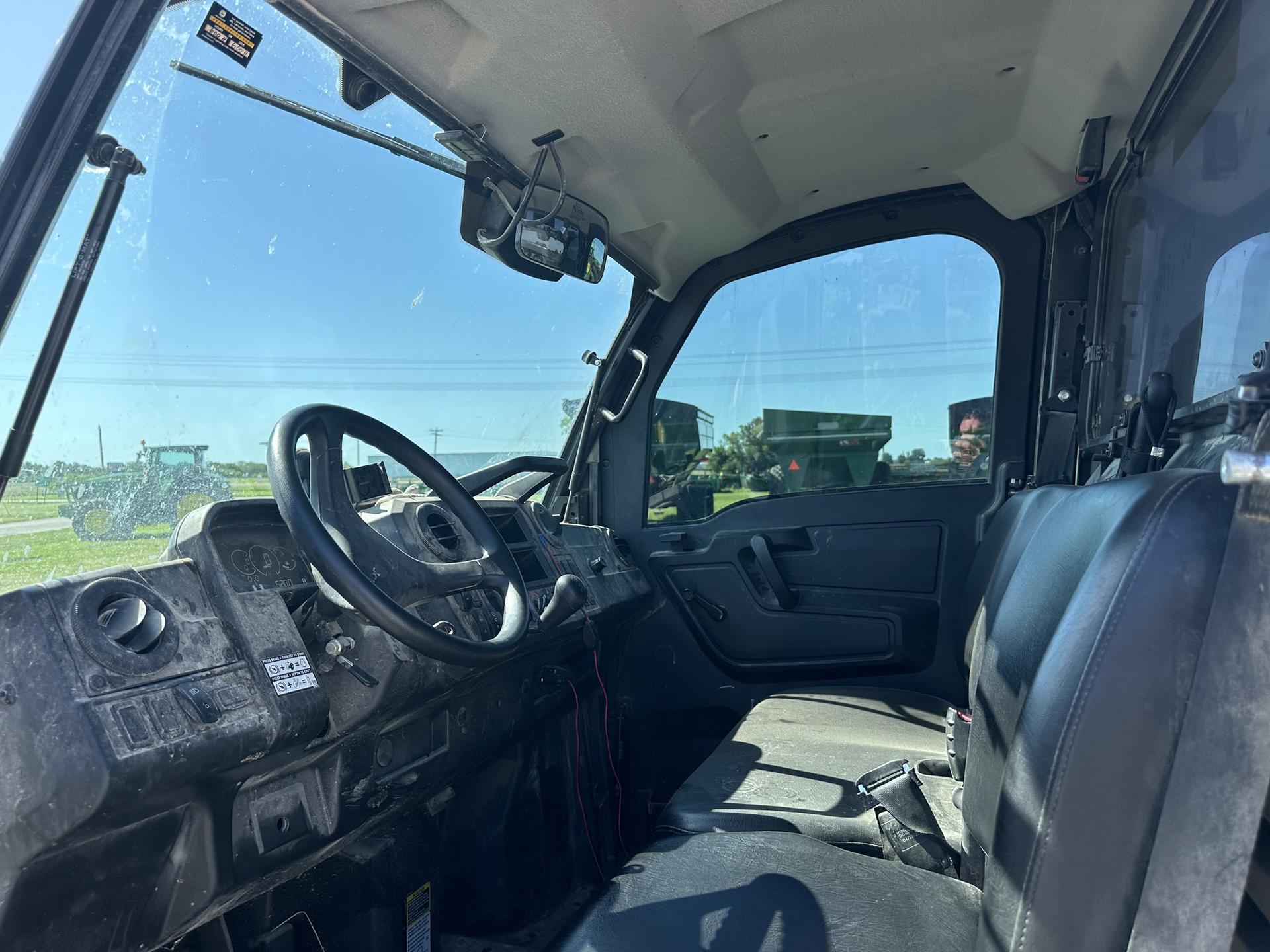 2022 John Deere XUV 835M Image