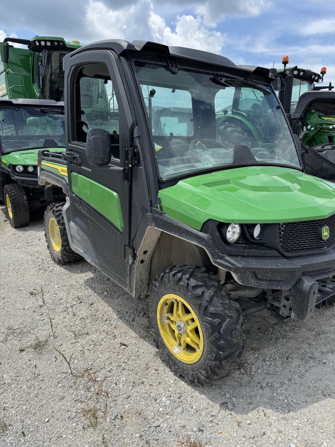 2024 John Deere XUV 835M Image