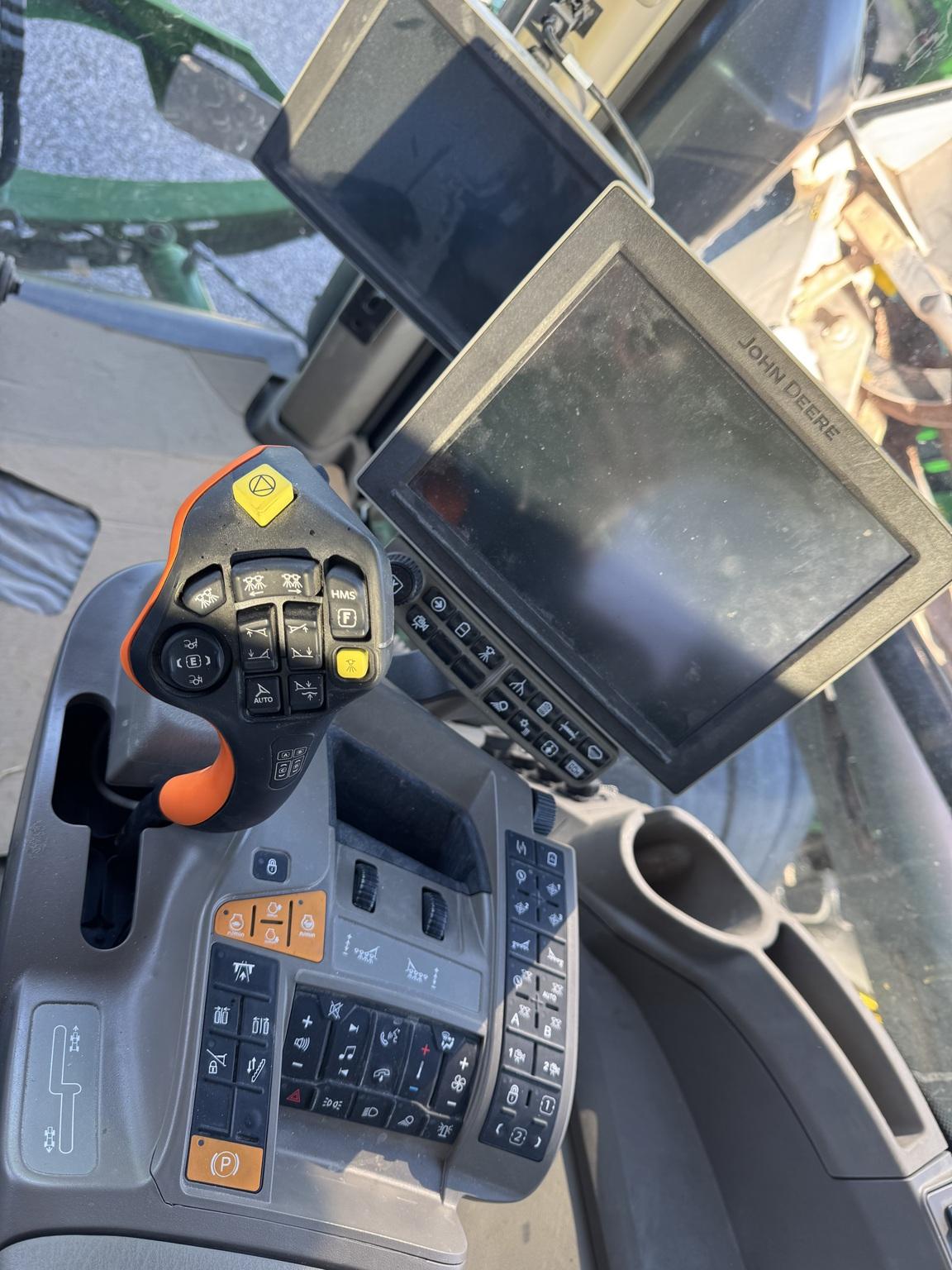 2024 John Deere 600R Image