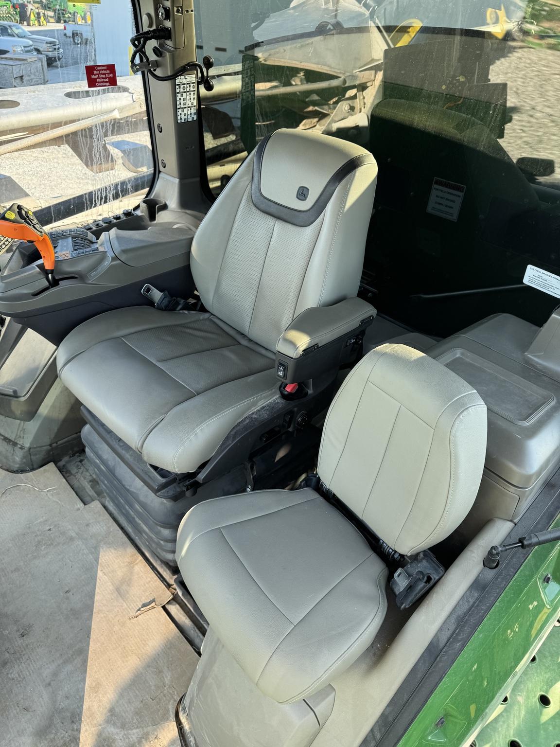 2024 John Deere 600R Image