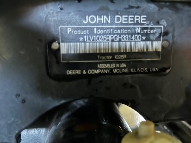 2015 John Deere 1025R Image