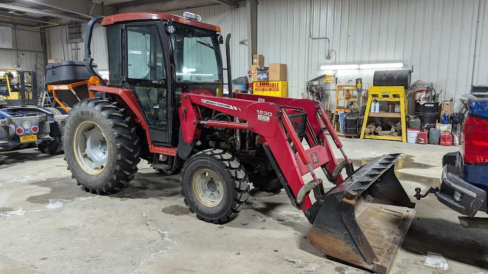 2004 Massey Ferguson mf1455v Image