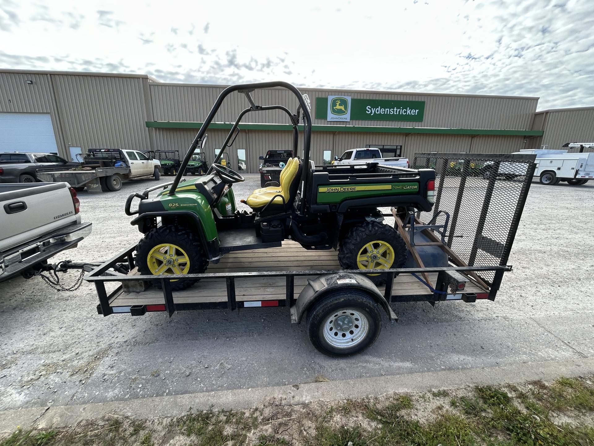 2011 John Deere XUV 825I GREEN Image
