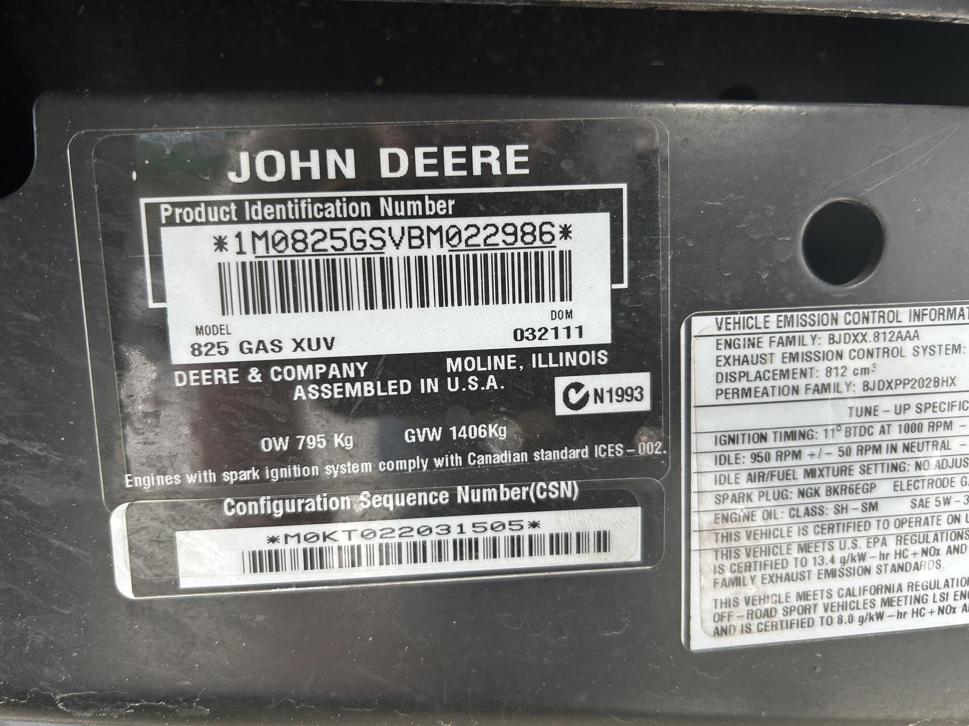 2011 John Deere XUV 825I GREEN Image