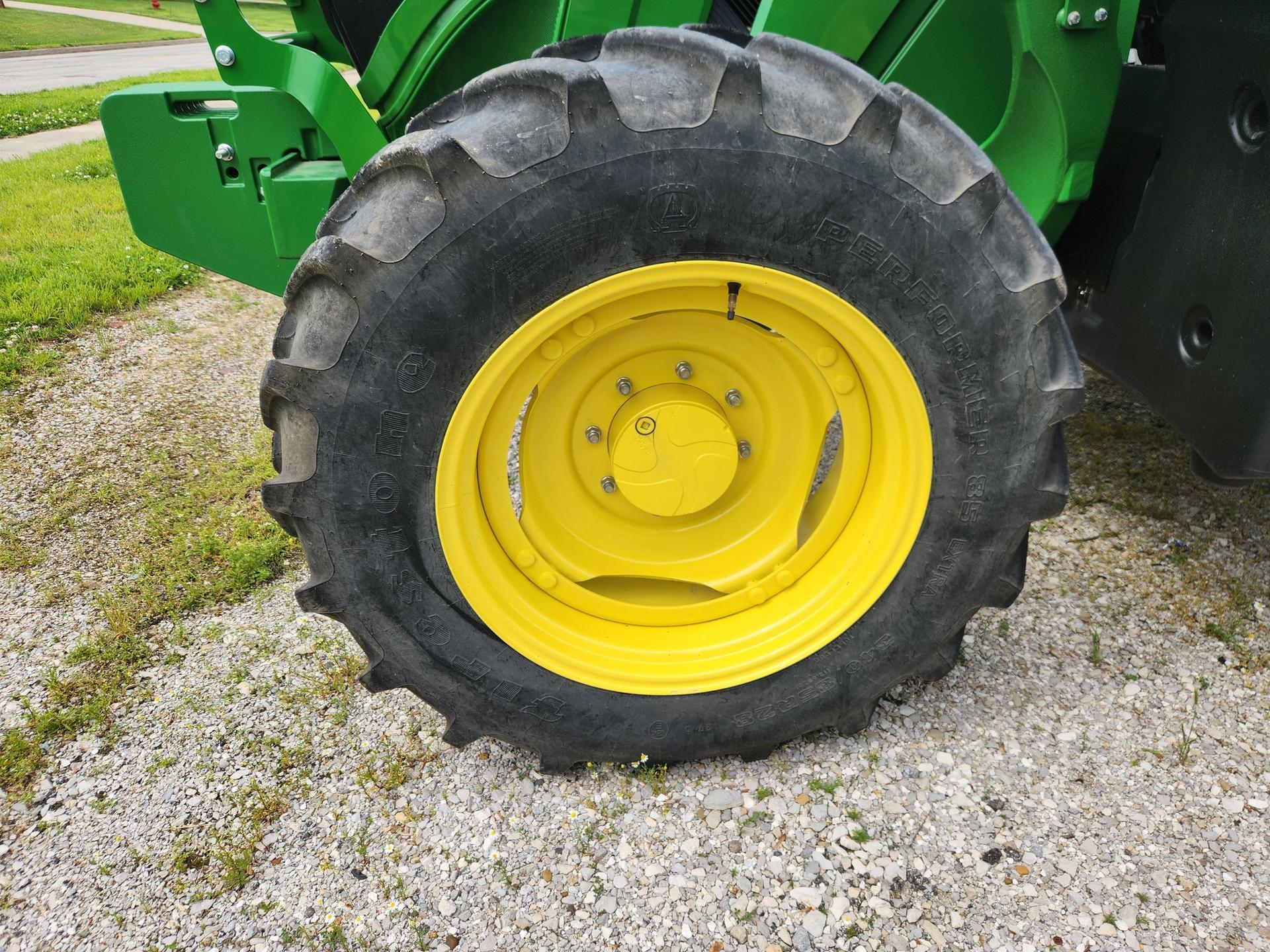 2023 John Deere 6R 130 Image