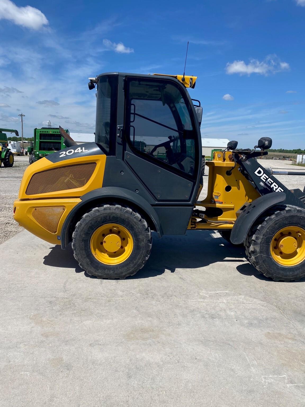 2022 John Deere 204L Image
