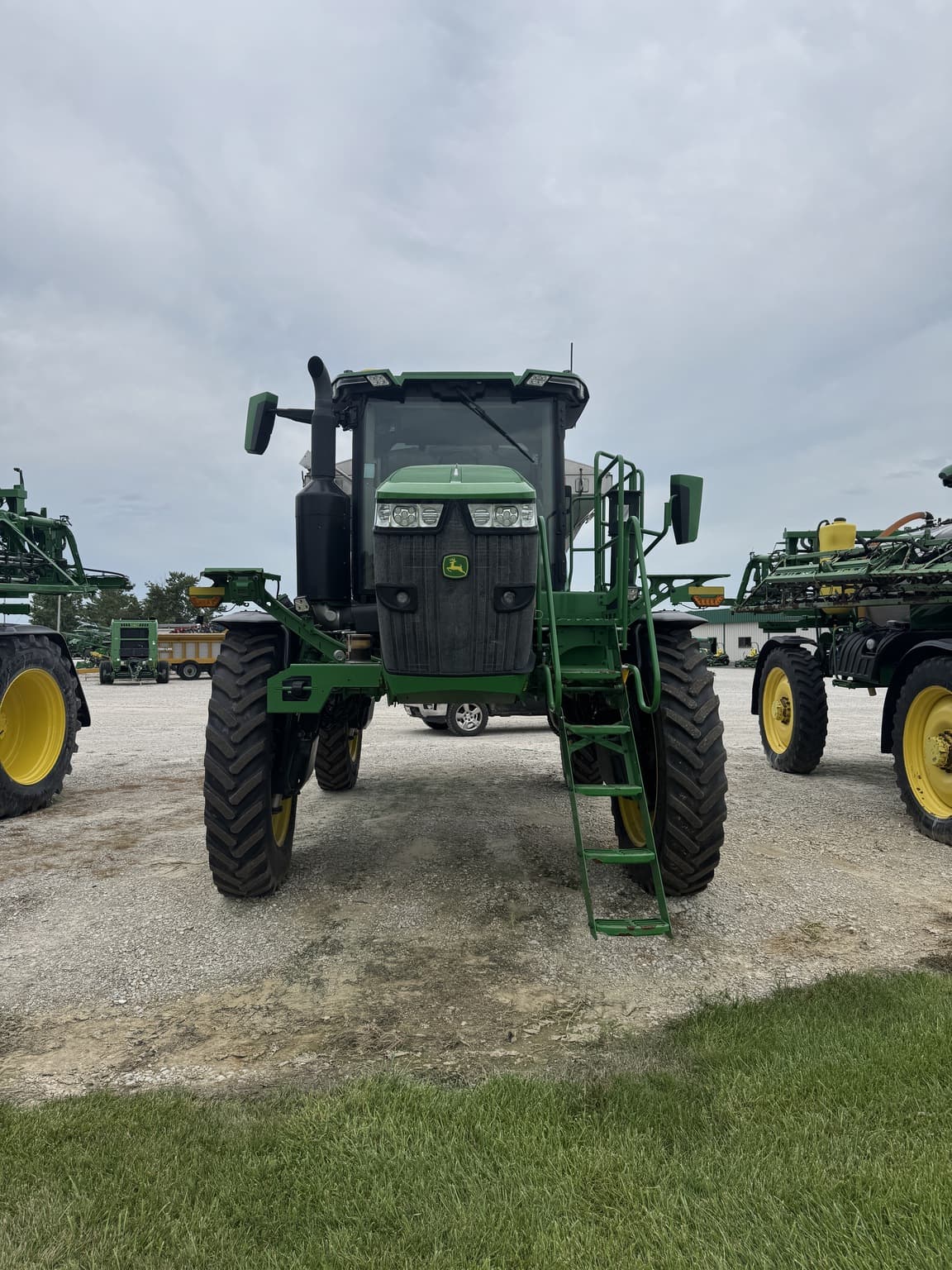 2022 John Deere 600R Image