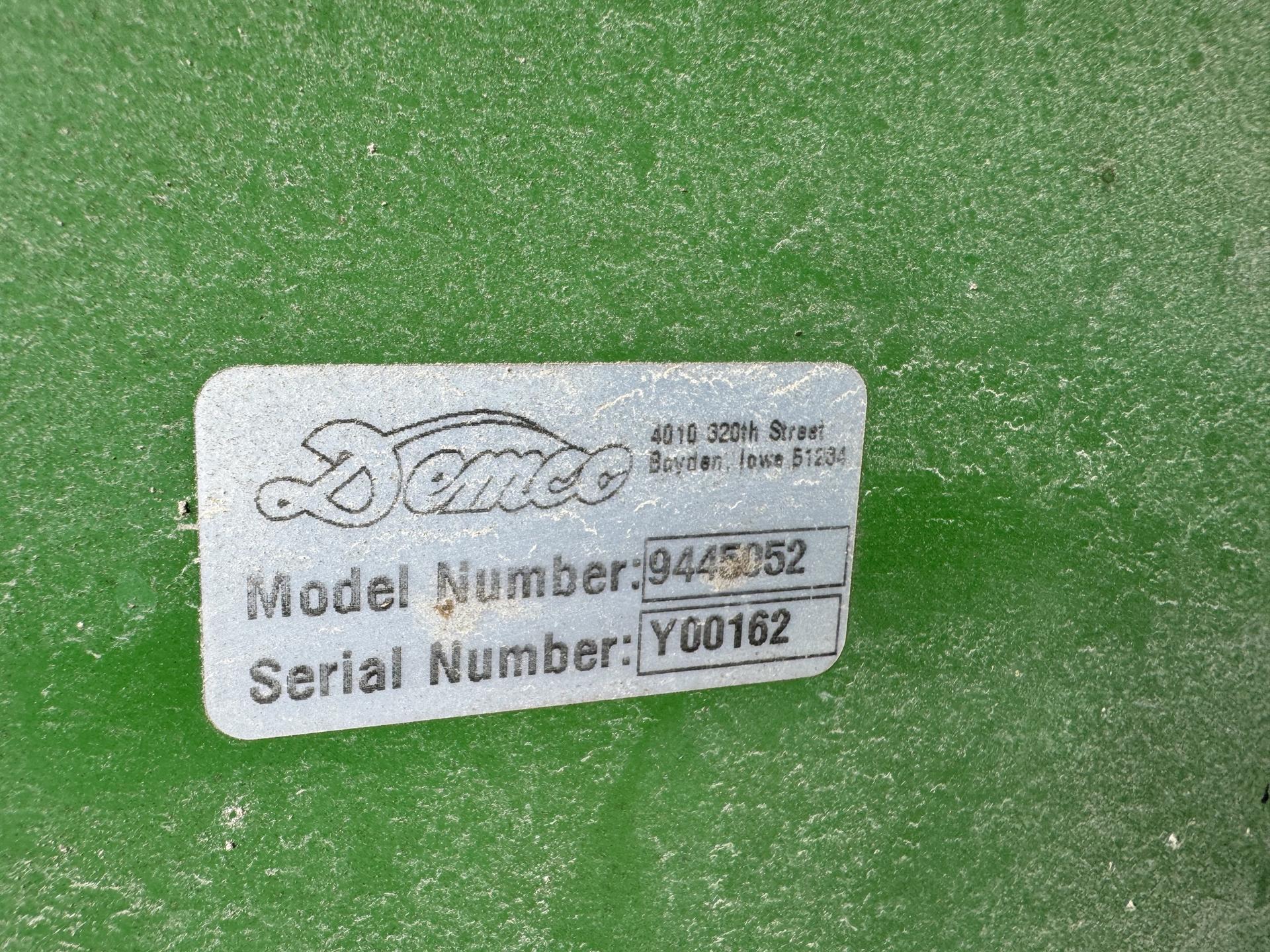 2014 Demco 1050 Image