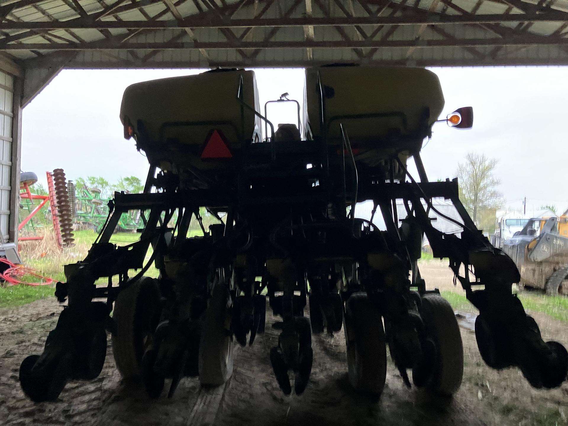 2010 John Deere 1790 Image