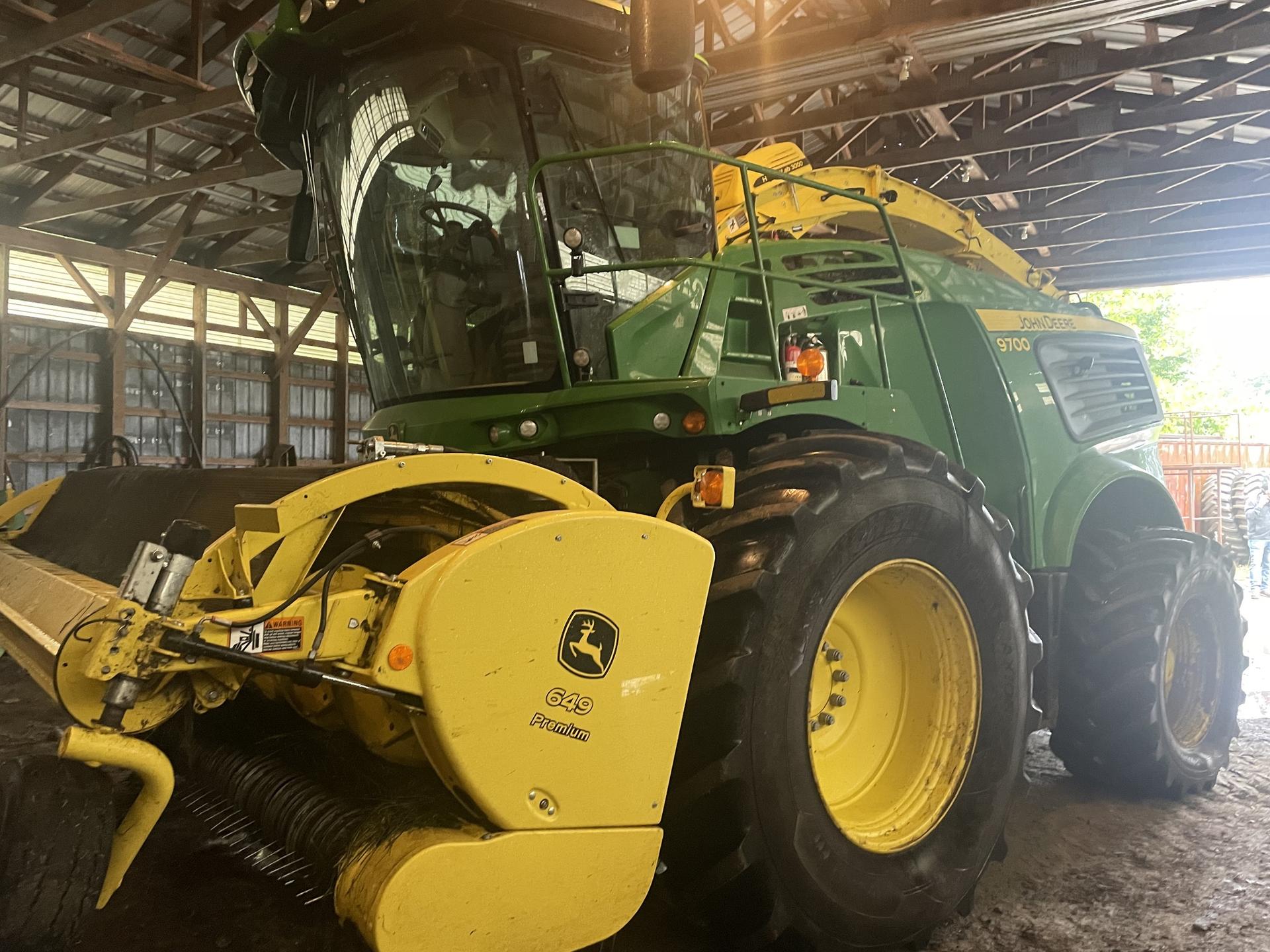 2022 John Deere 649 Image
