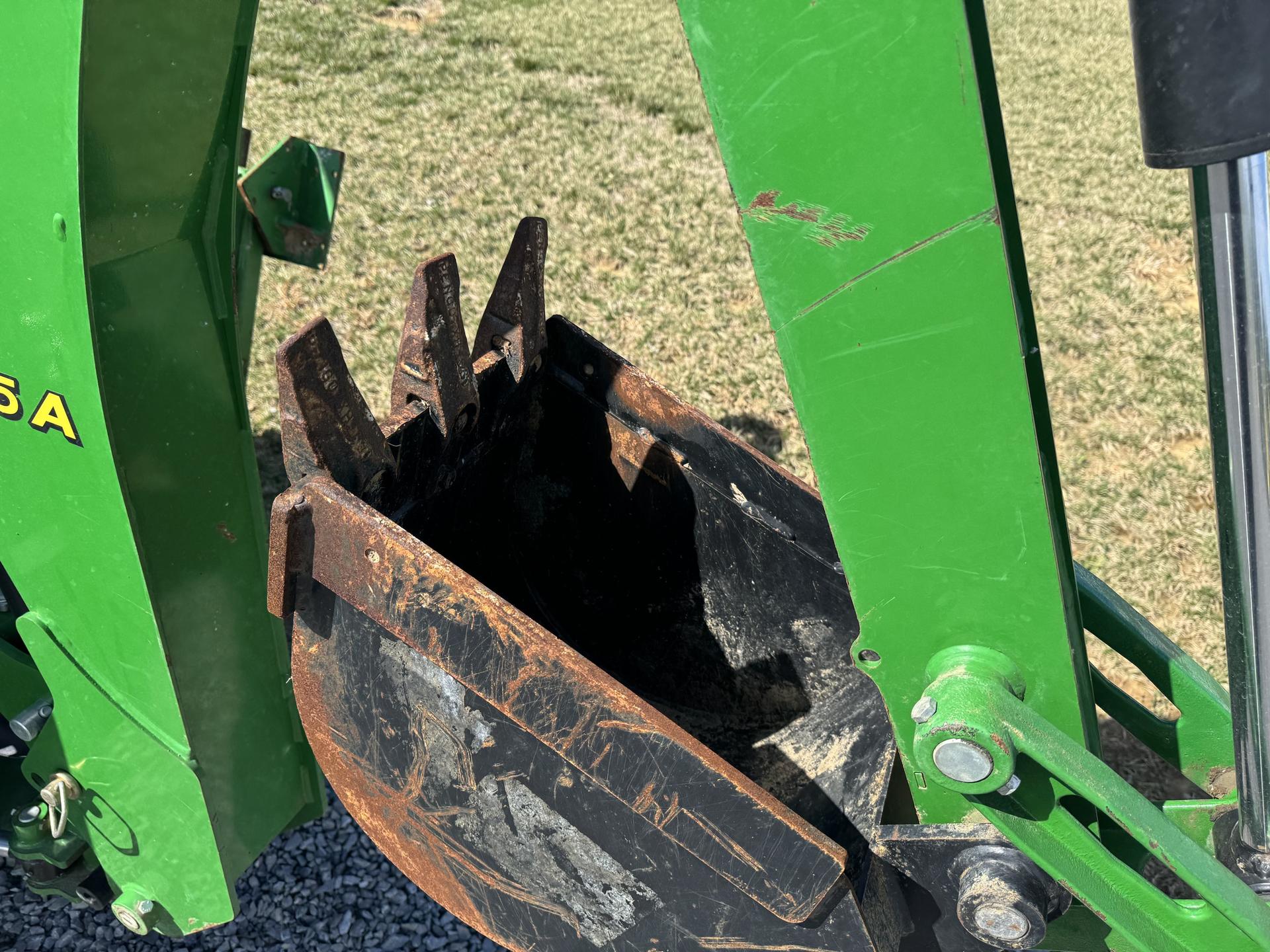 2019 John Deere 3046R Image