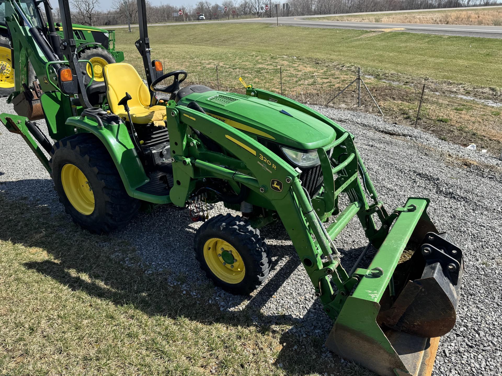 2019 John Deere 3046R Image