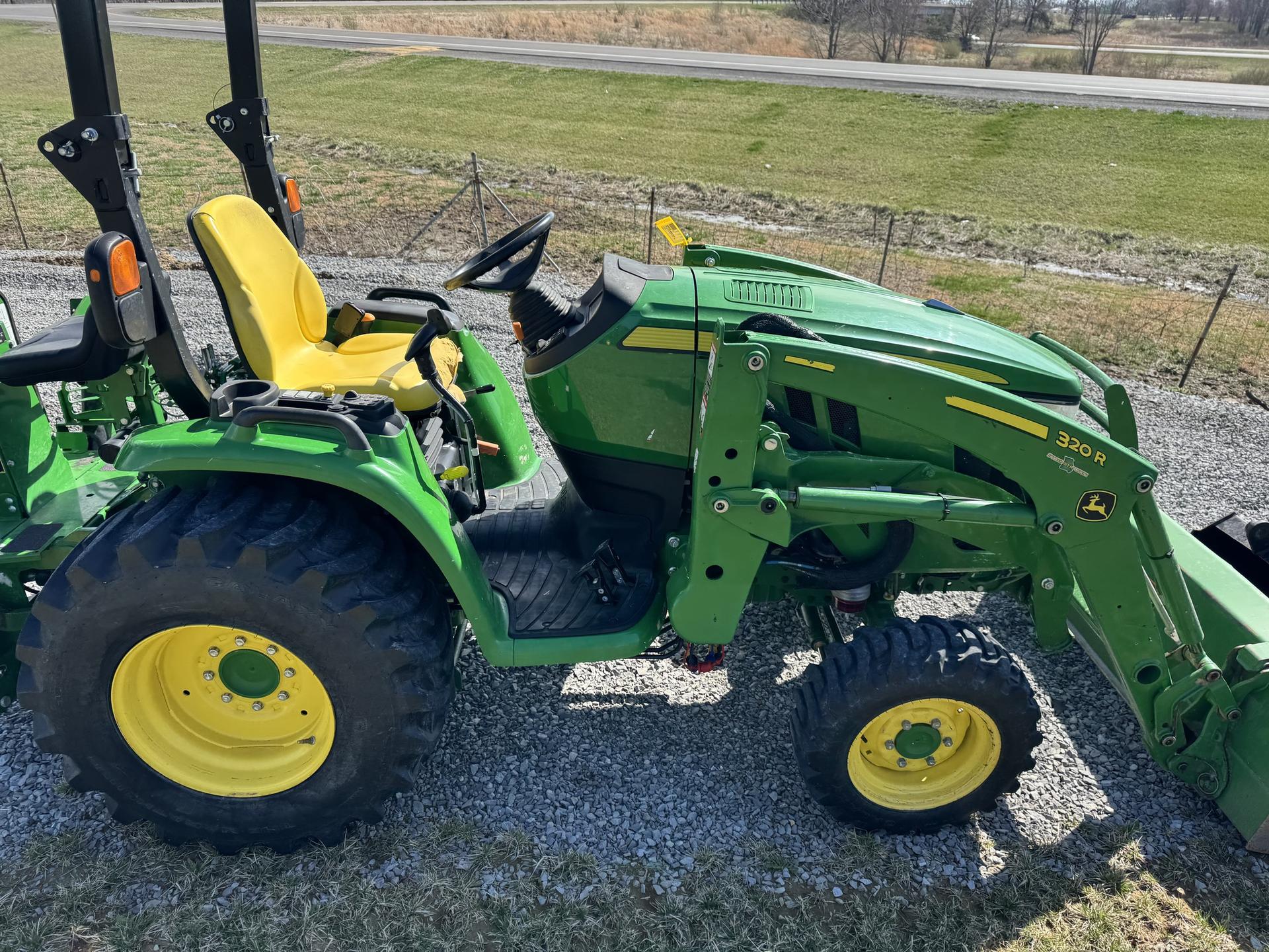 2019 John Deere 3046R Image