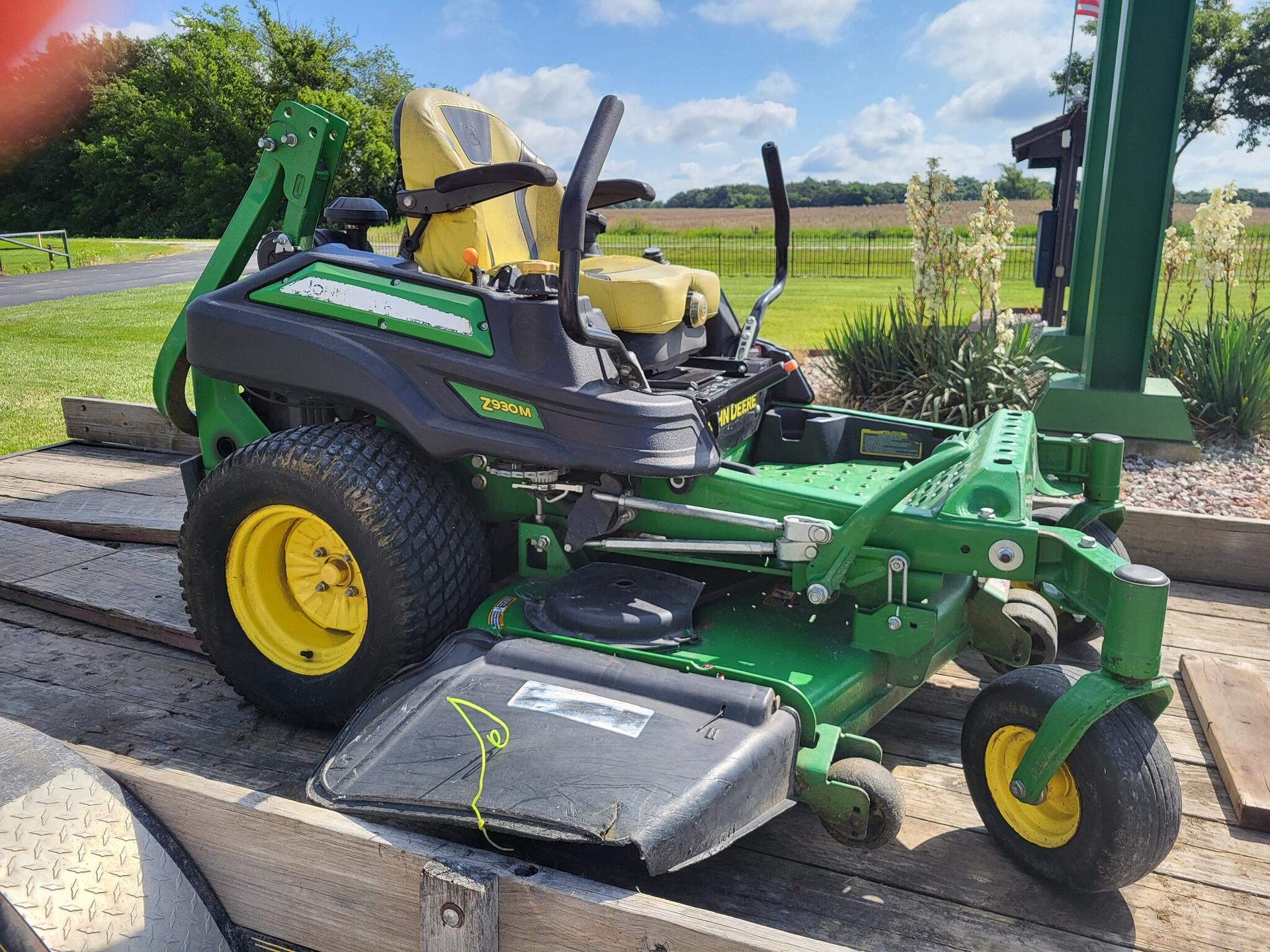2018 John Deere Z930M Image
