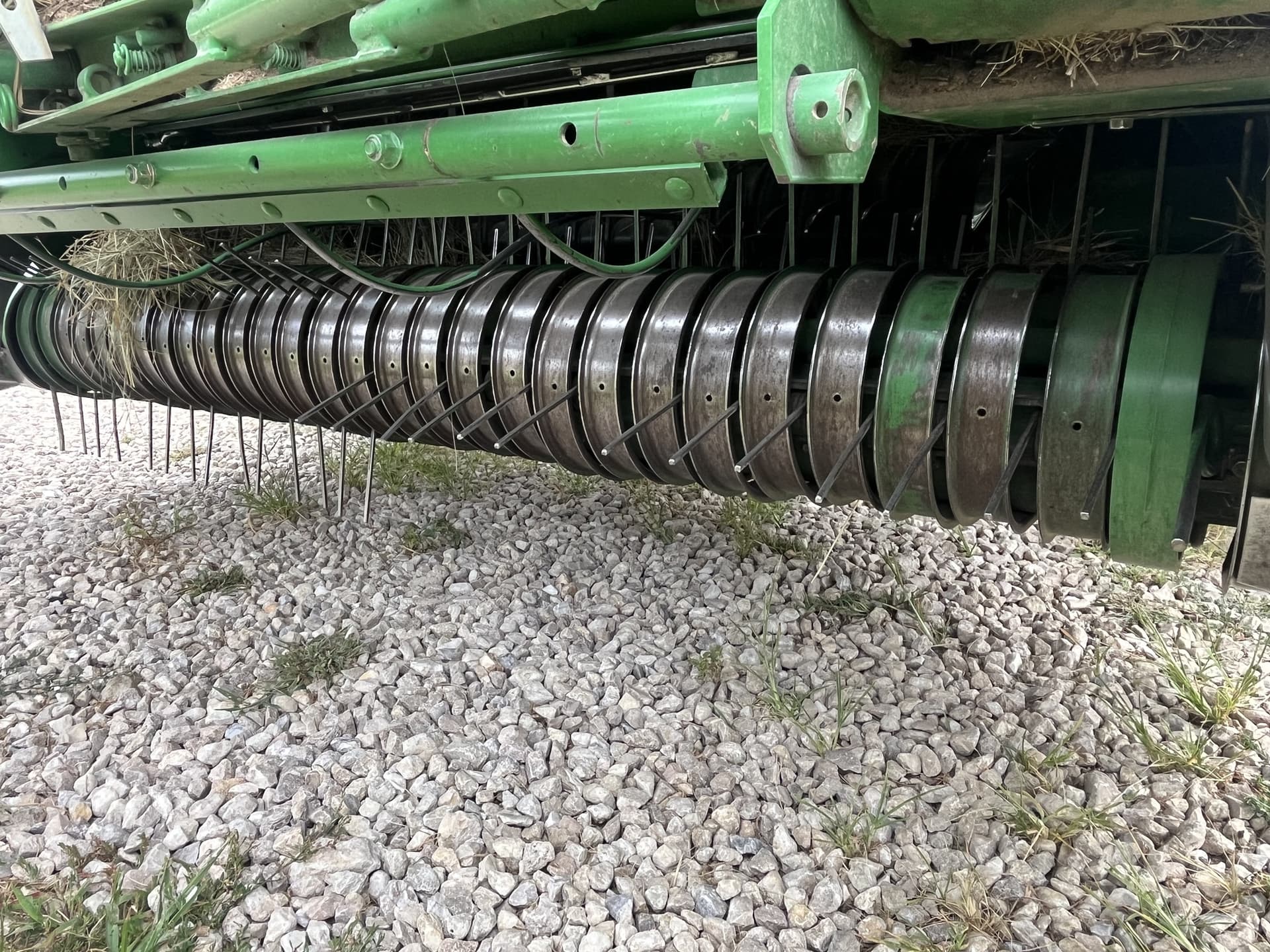 2002 John Deere 567 Image